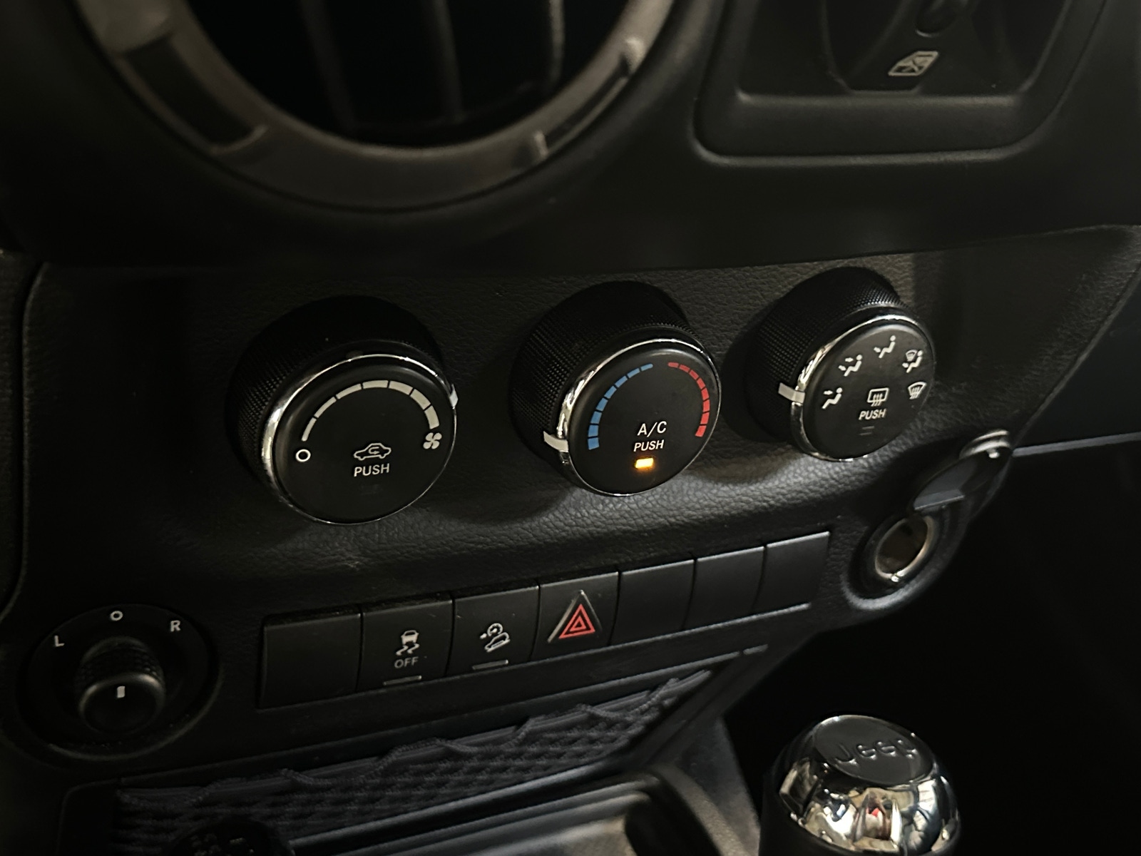 Thumbnail: 2017 Jeep Wrangler - 4