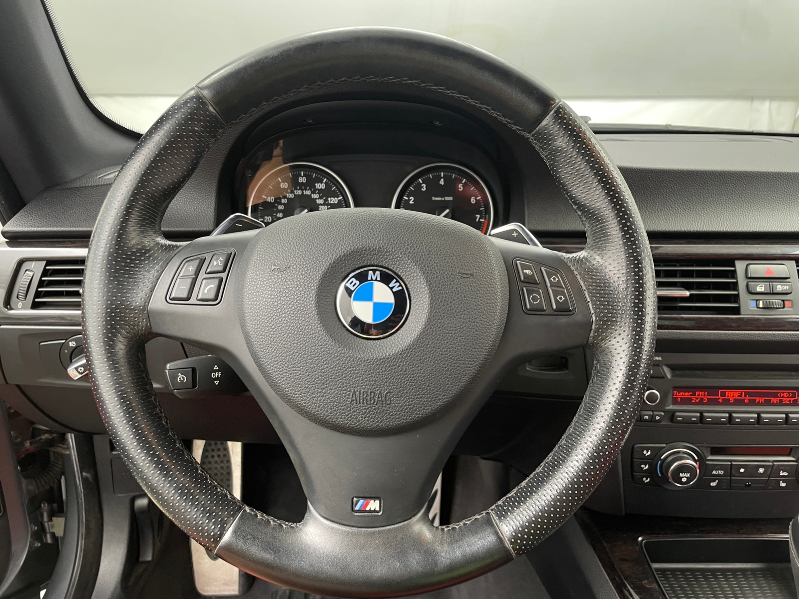 Thumbnail: 2012 BMW 3 Series - 3