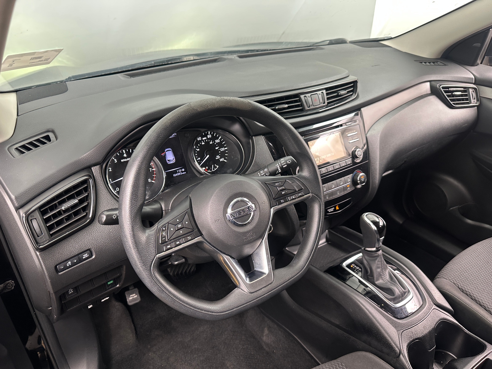 Thumbnail: 2018 Nissan Rogue Sport - 3