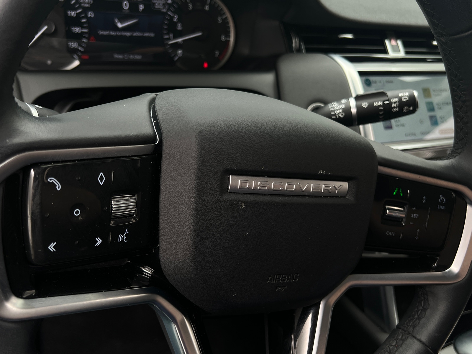 Thumbnail: 2023 Land Rover Discovery Sport - 4