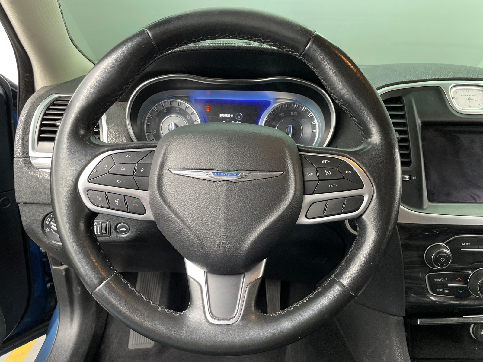 Thumbnail: 2020 Chrysler 300 - 5