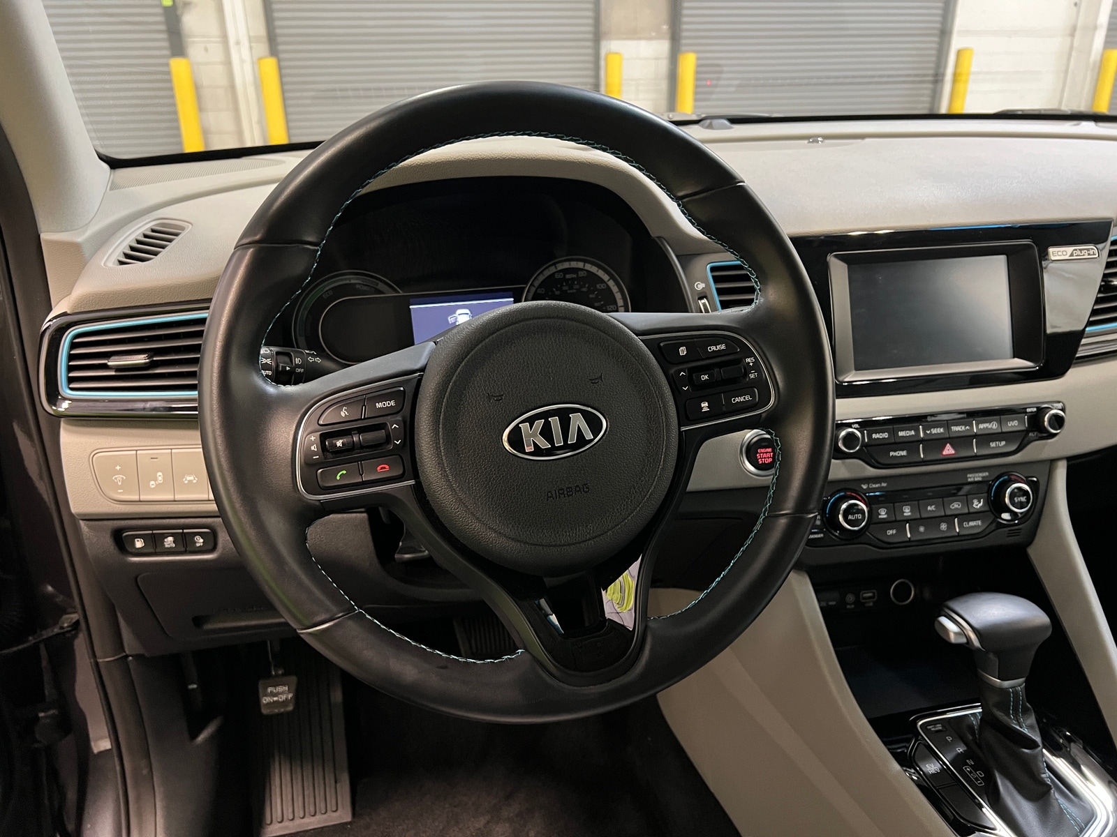 Thumbnail: 2018 Kia Niro - 4