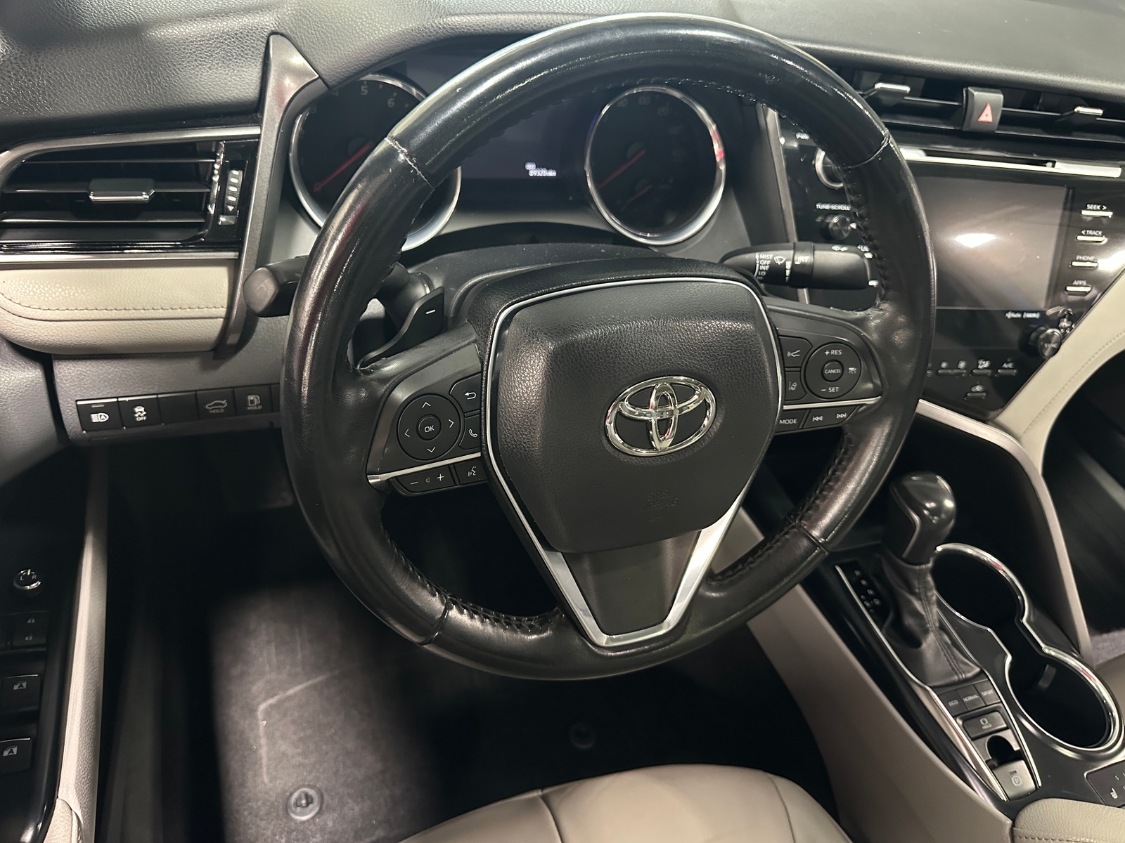 Thumbnail: 2020 Toyota Camry - 4