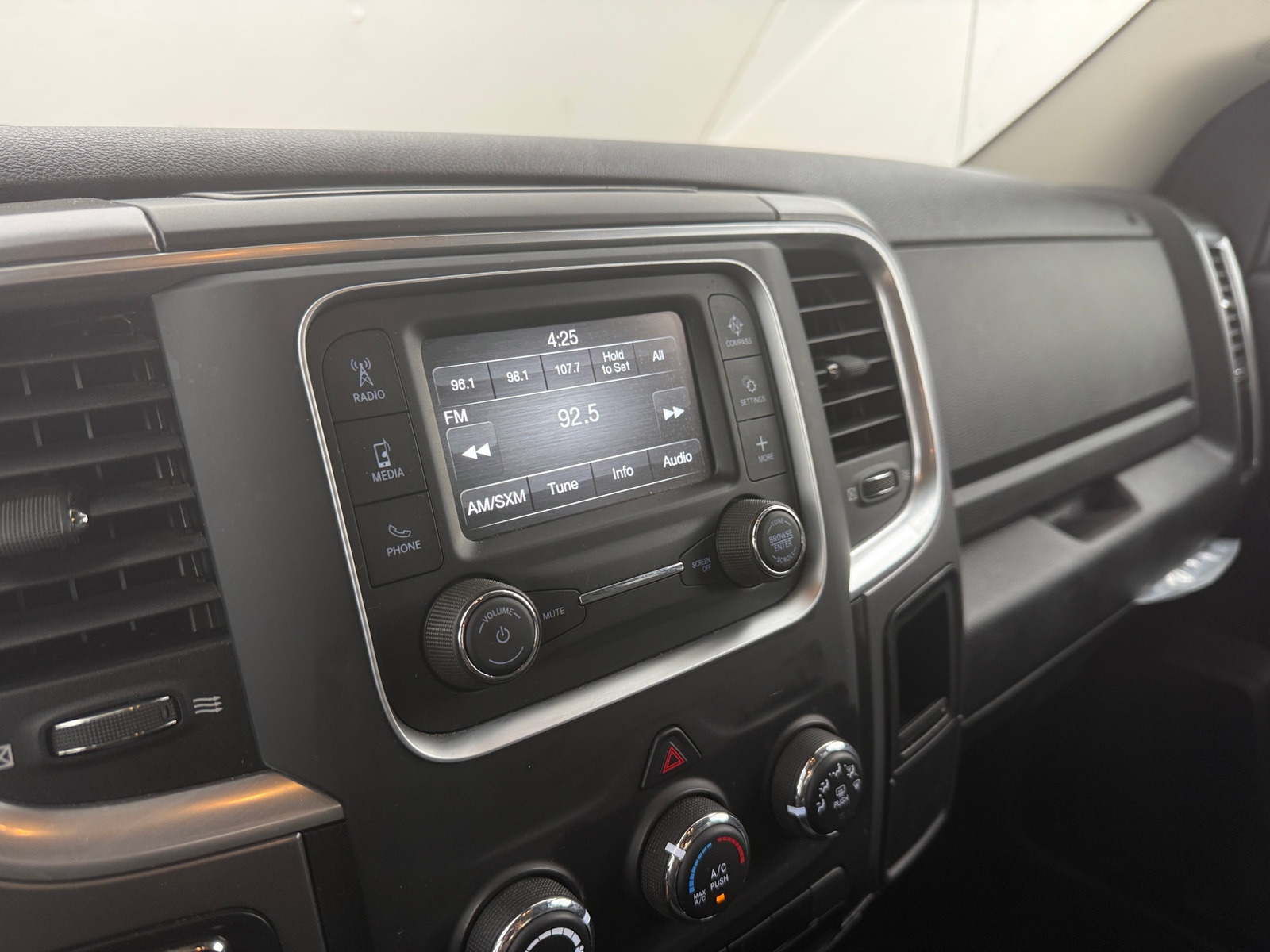 Thumbnail: 2024 RAM 1500 Classic - 4