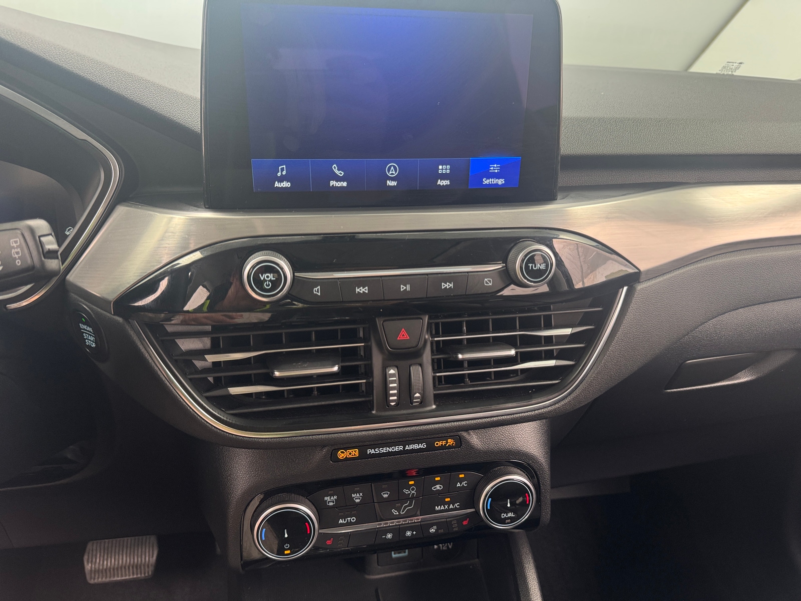 Thumbnail: 2022 Ford Escape - 3