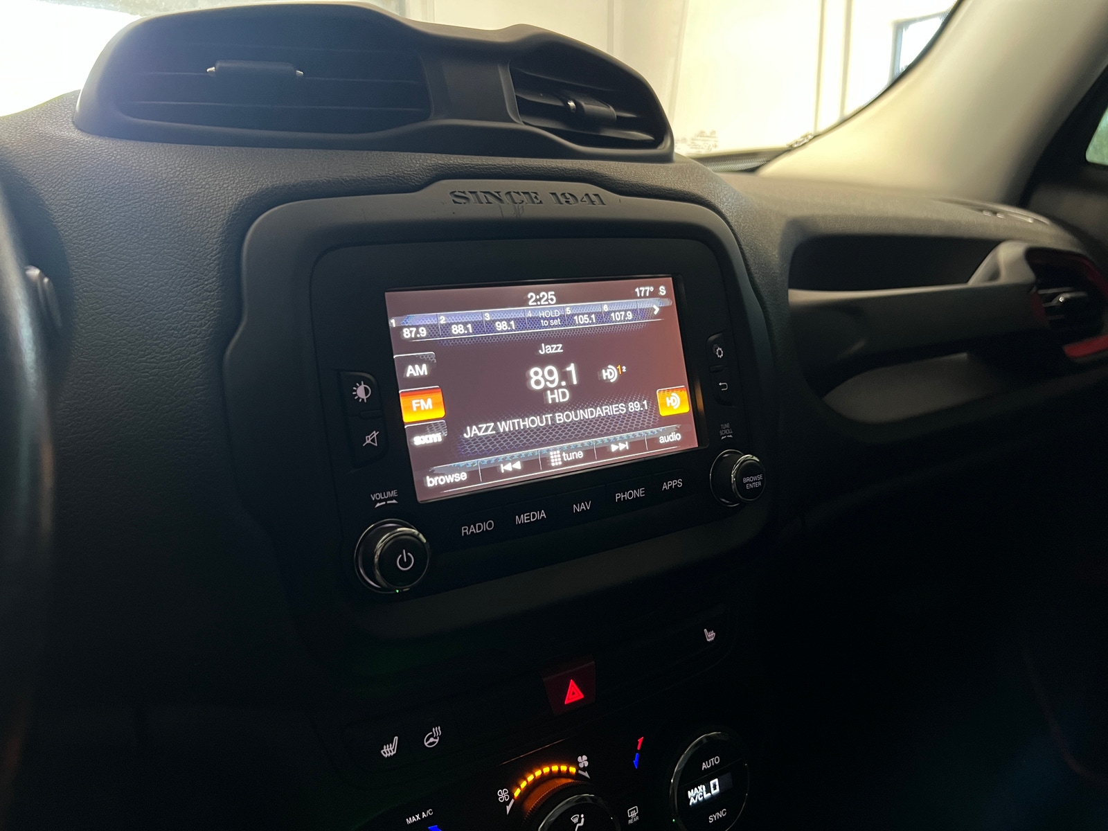 Thumbnail: 2016 Jeep Renegade - 4