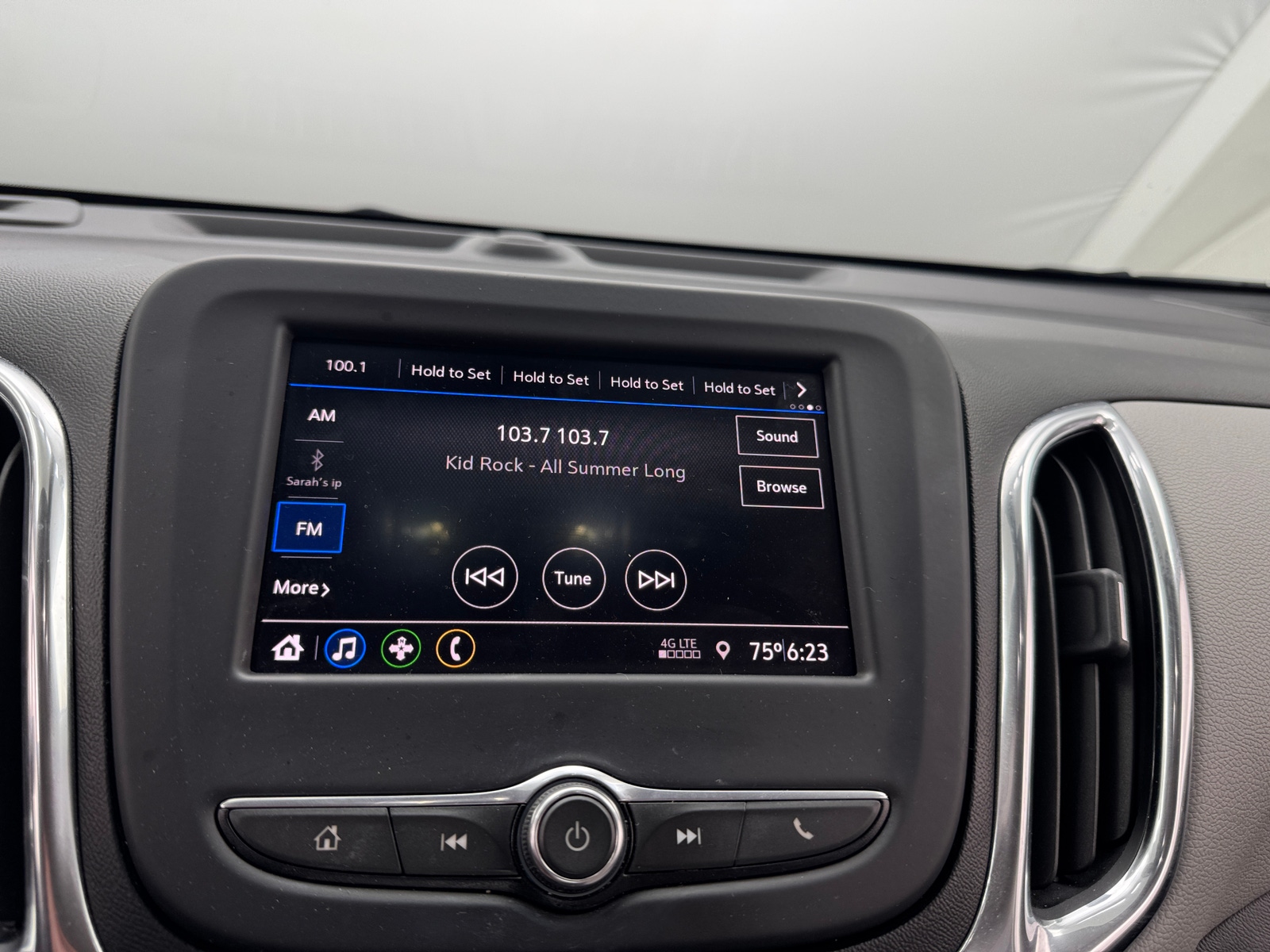 Thumbnail: 2020 Chevrolet Equinox - 4