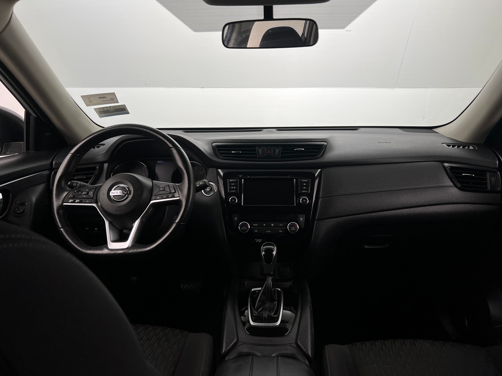 Thumbnail: 2018 Nissan Rogue - 3