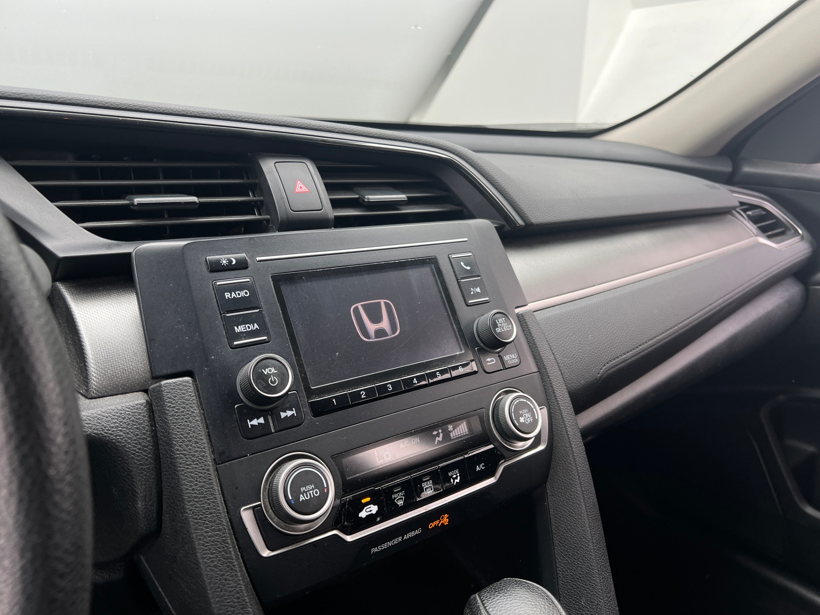 Thumbnail: 2017 Honda Civic - 4