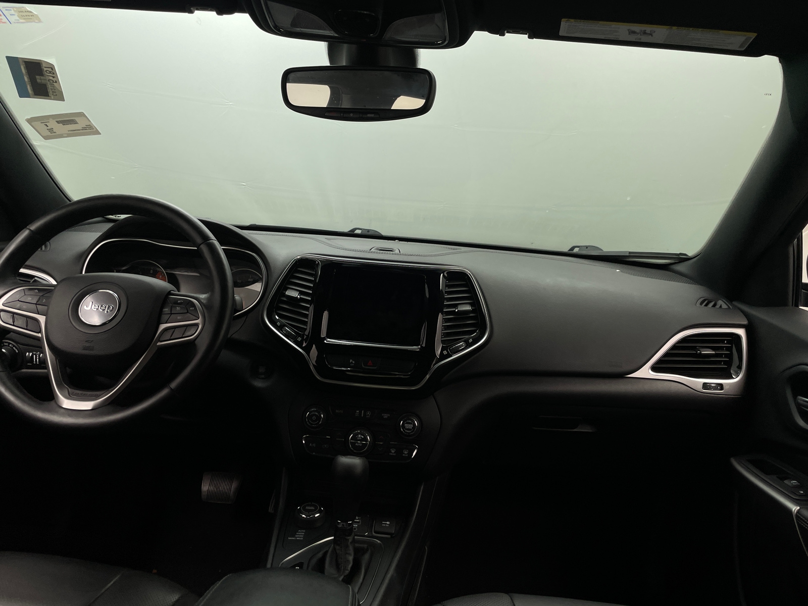 Thumbnail: 2019 Jeep Cherokee - 3