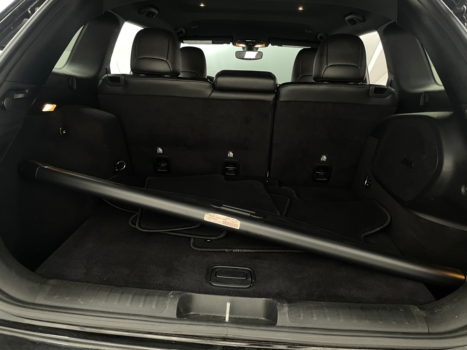 Thumbnail: 2019 Jeep Cherokee - 7