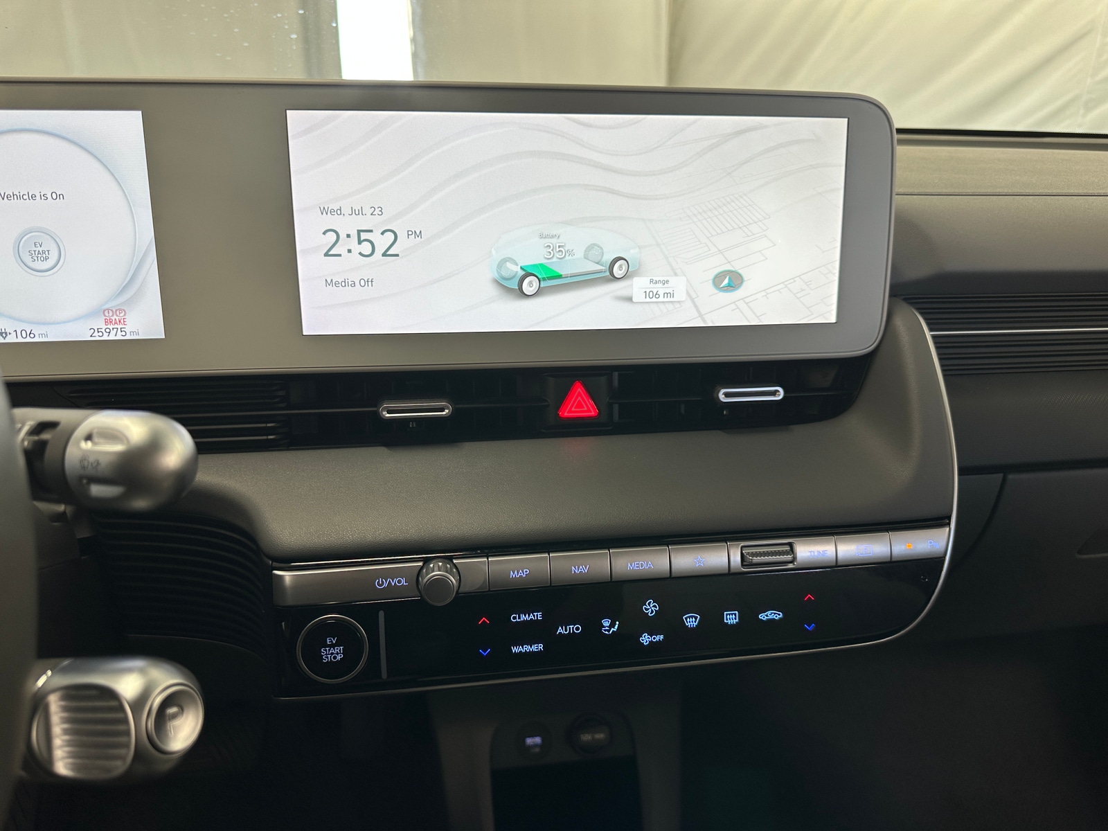 Thumbnail: 2022 Hyundai Ioniq 5 - 3