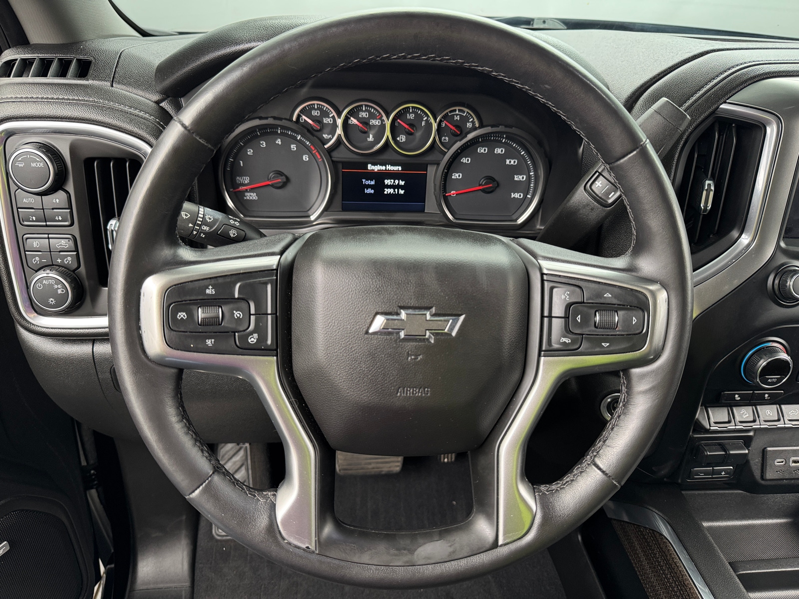 Thumbnail: 2020 Chevrolet Silverado 1500 - 4