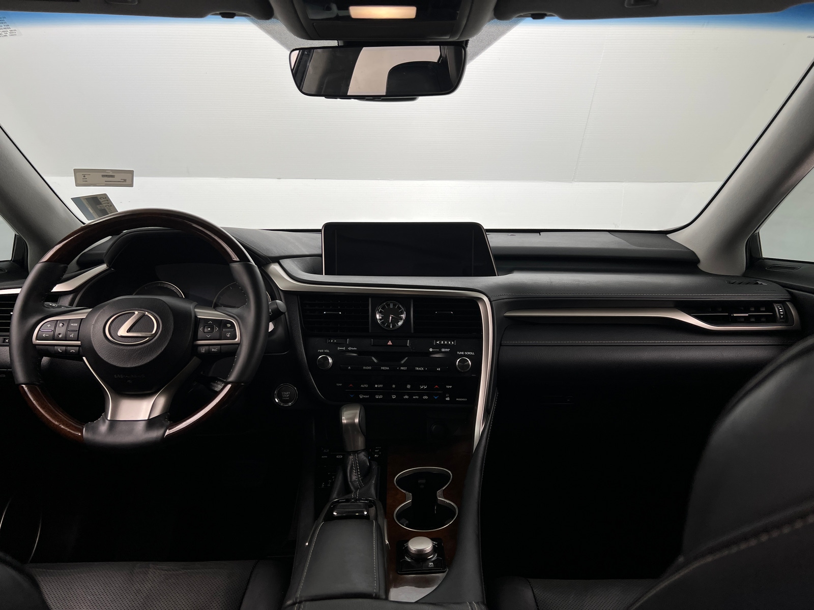 Thumbnail: 2017 Lexus RX - 3