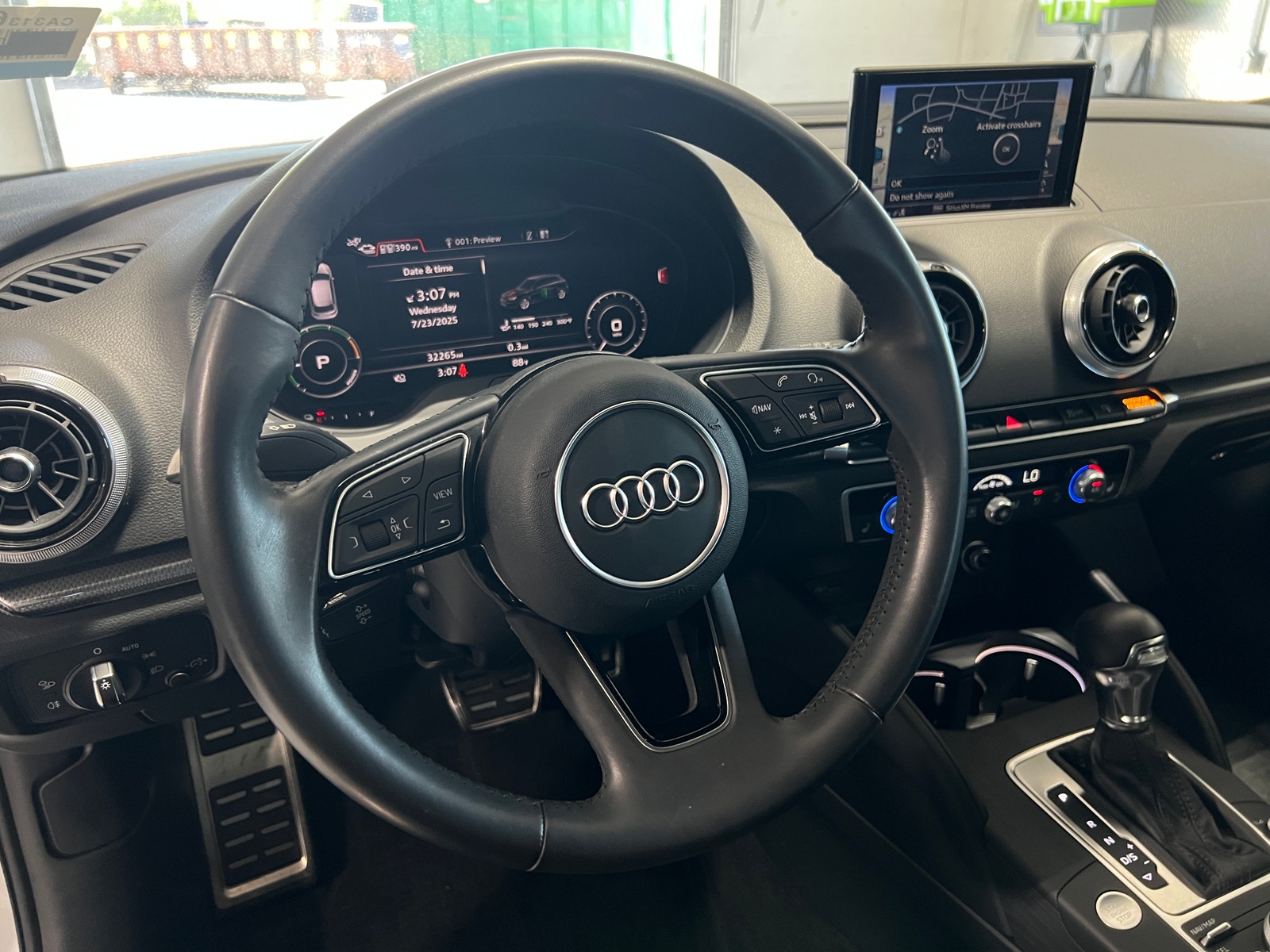 Thumbnail: 2017 Audi A3 e-tron - 4