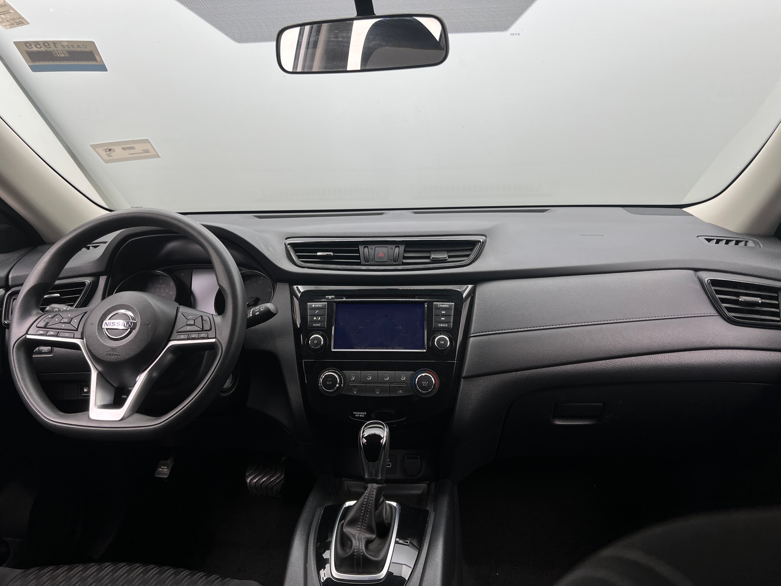 Thumbnail: 2018 Nissan Rogue - 3