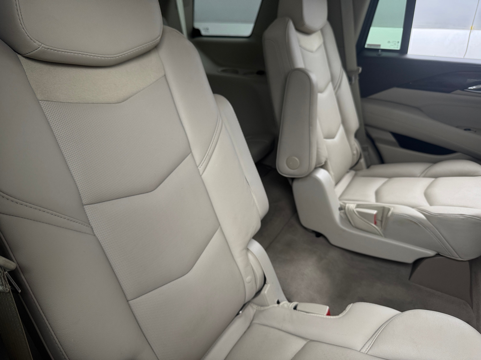 Thumbnail: 2016 Cadillac Escalade - 5