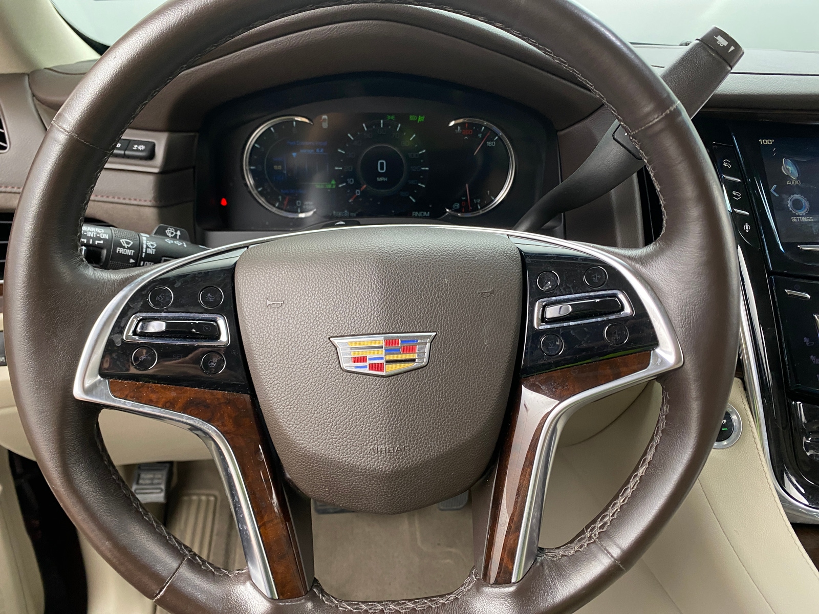 Thumbnail: 2016 Cadillac Escalade - 4