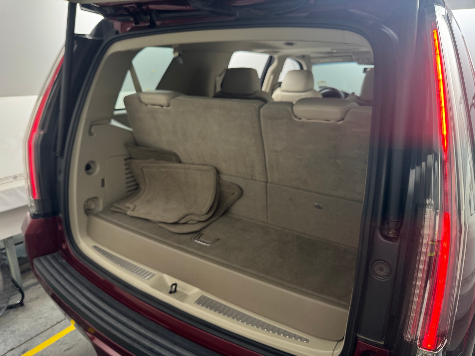 Thumbnail: 2016 Cadillac Escalade - 6