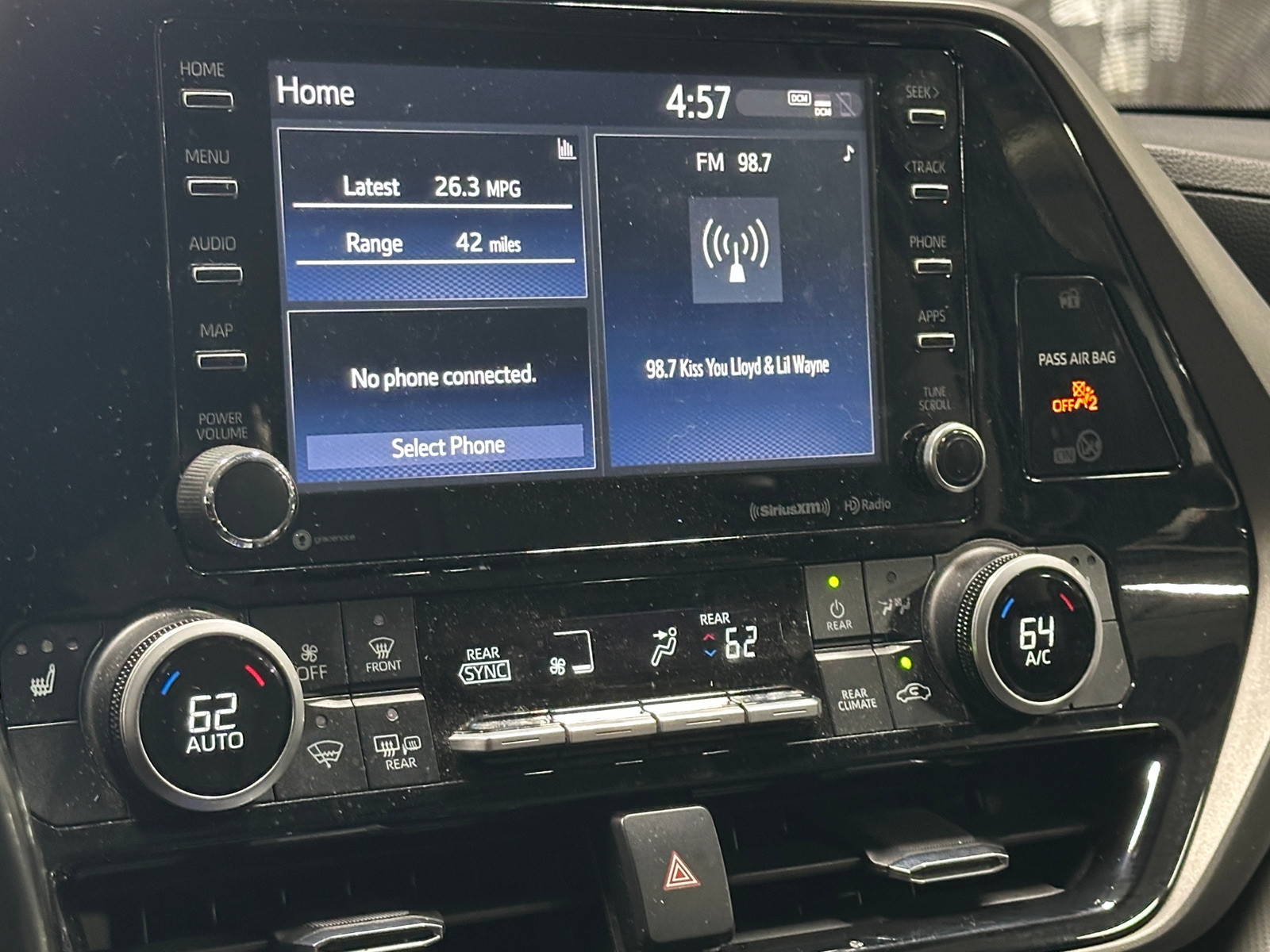Thumbnail: 2021 Toyota Highlander - 3