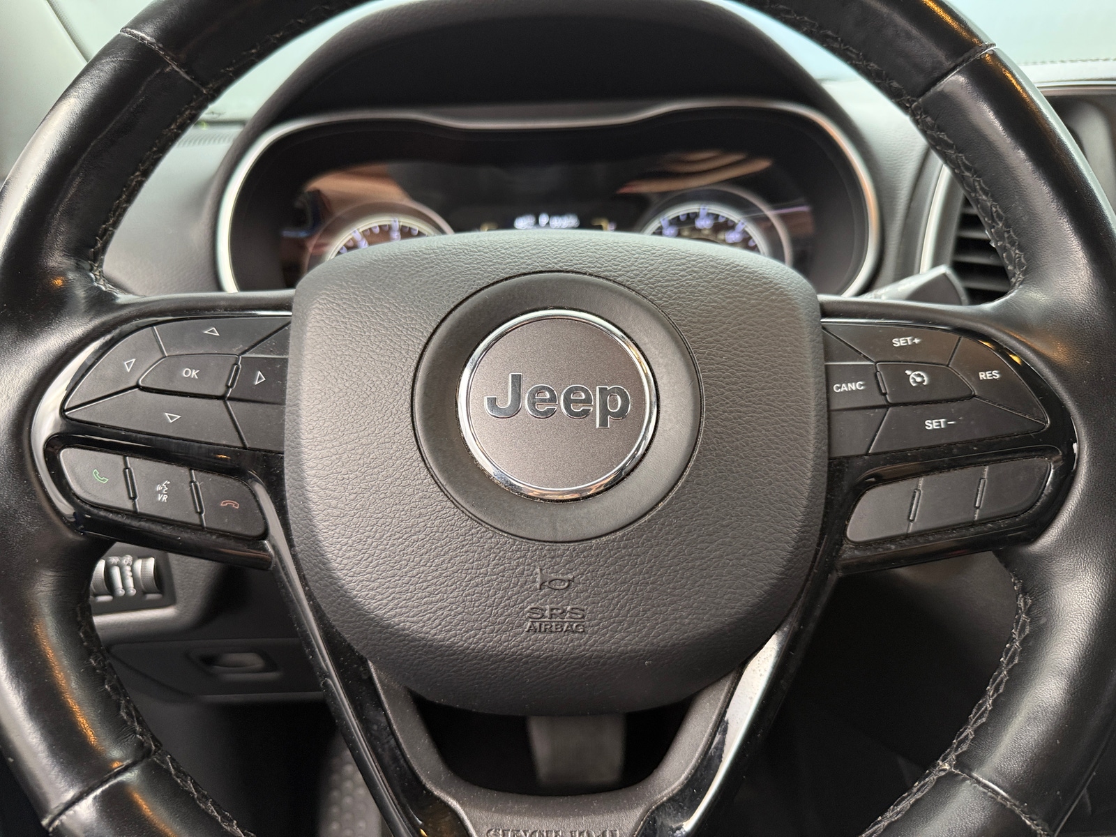 Thumbnail: 2020 Jeep Cherokee - 5