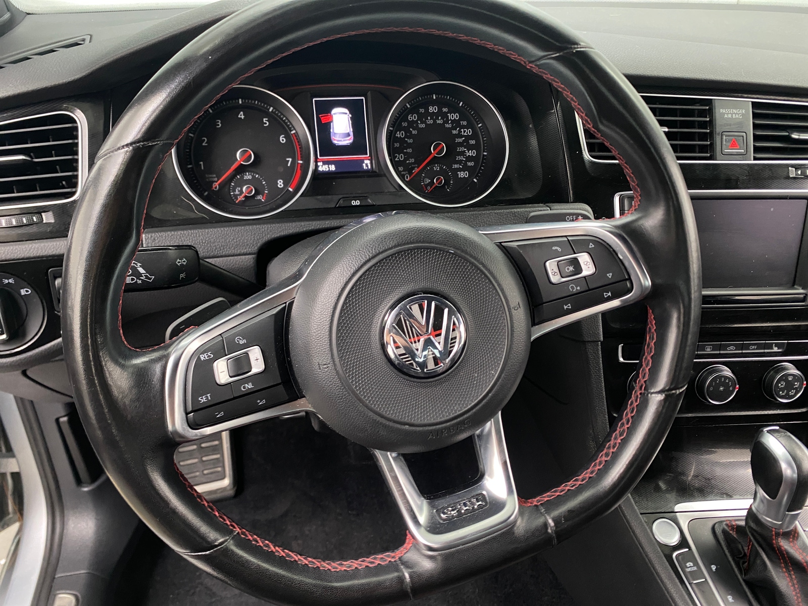 Thumbnail: 2017 Volkswagen Golf - 5