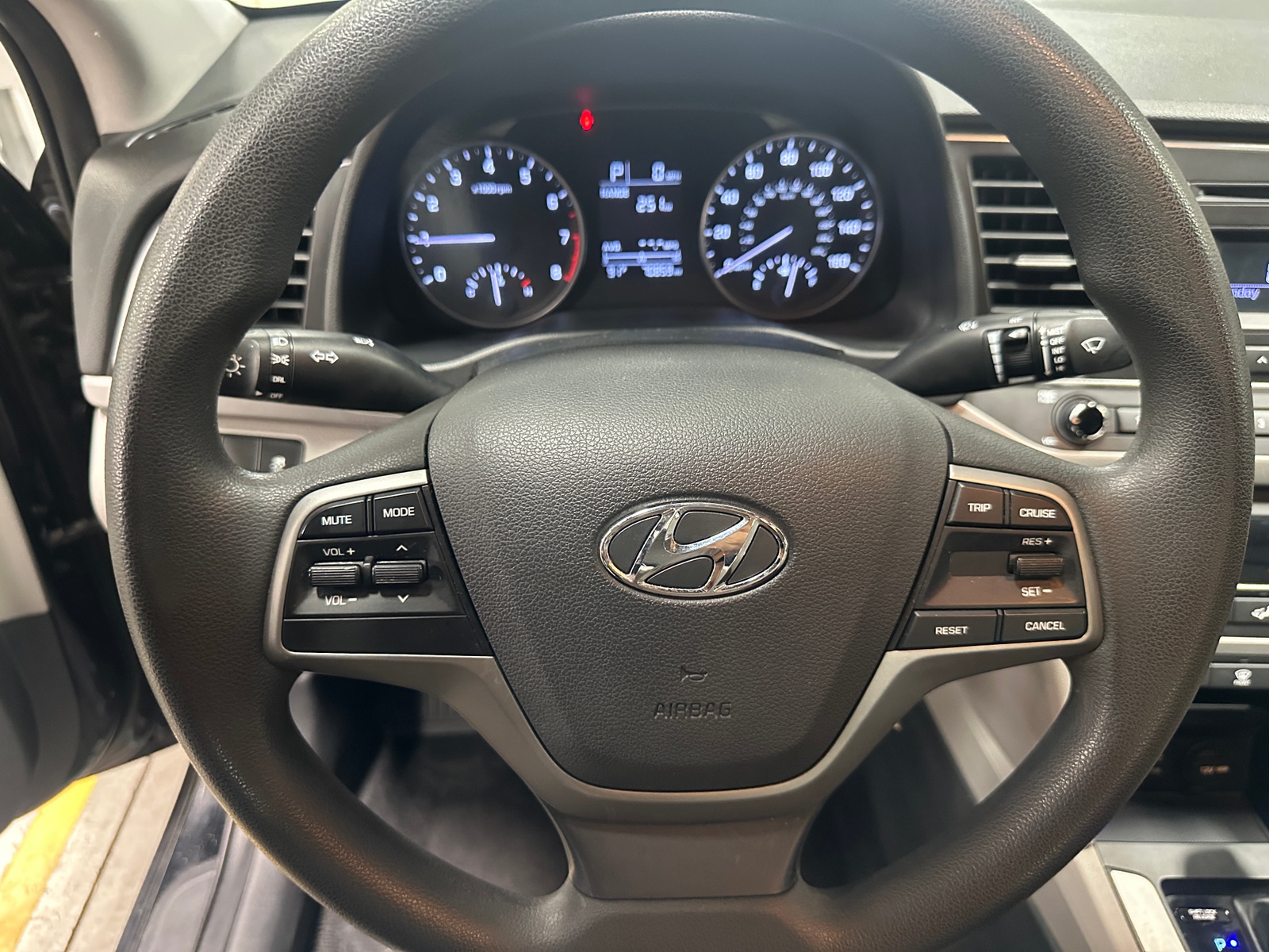 Thumbnail: 2017 Hyundai Elantra - 5