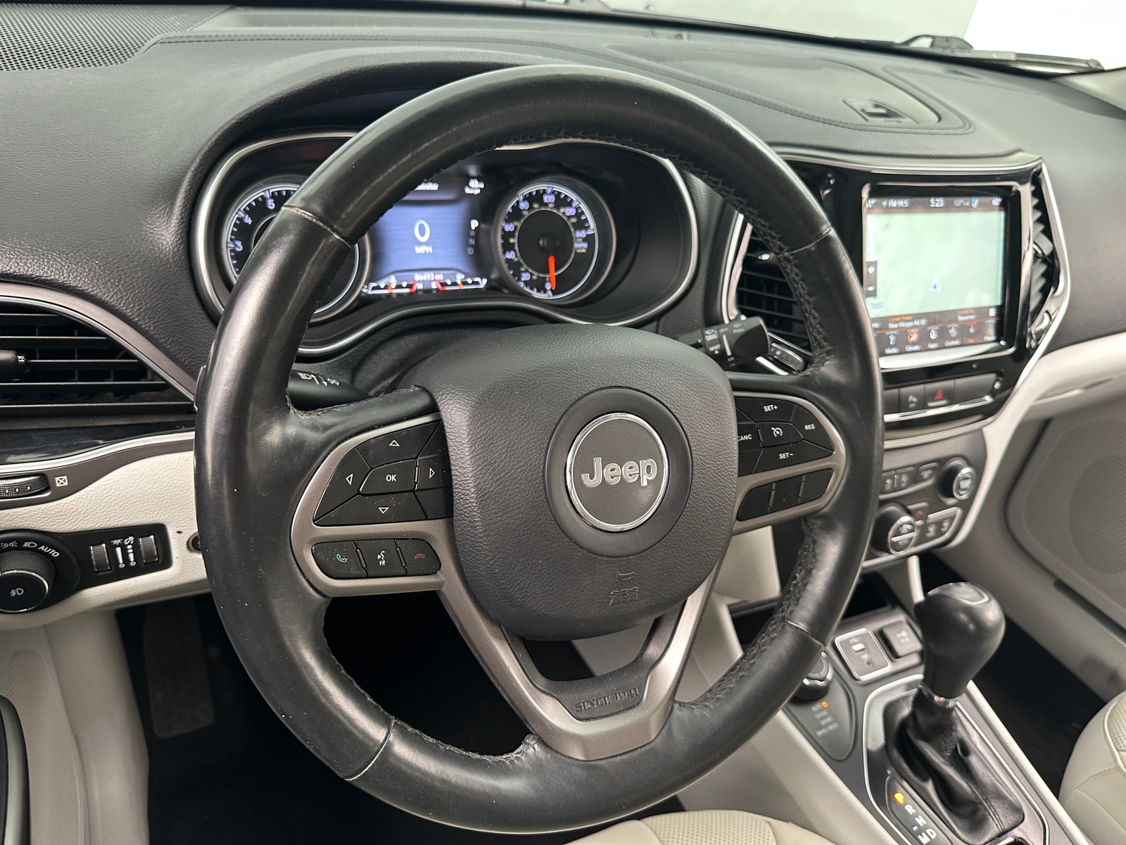 Thumbnail: 2019 Jeep Cherokee - 4