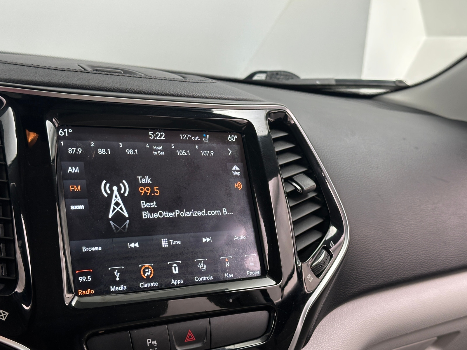Thumbnail: 2019 Jeep Cherokee - 3