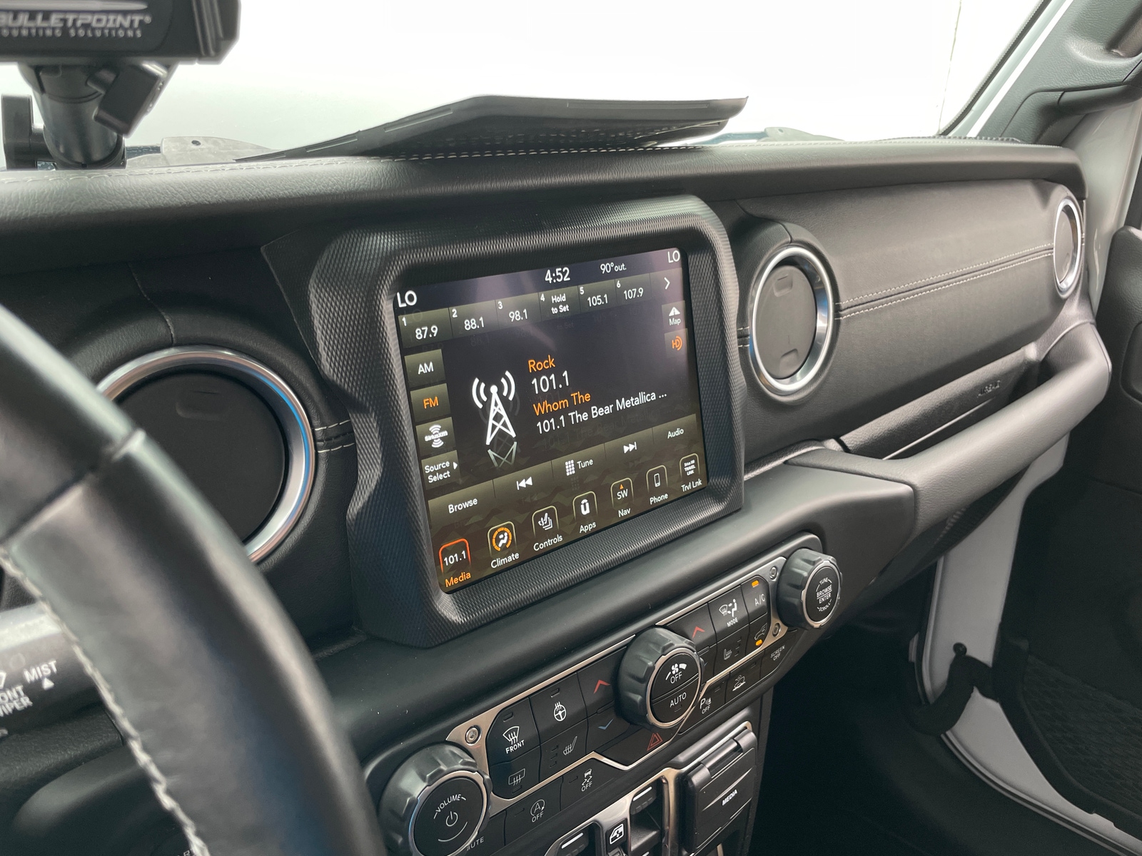 Thumbnail: 2021 Jeep Gladiator - 3