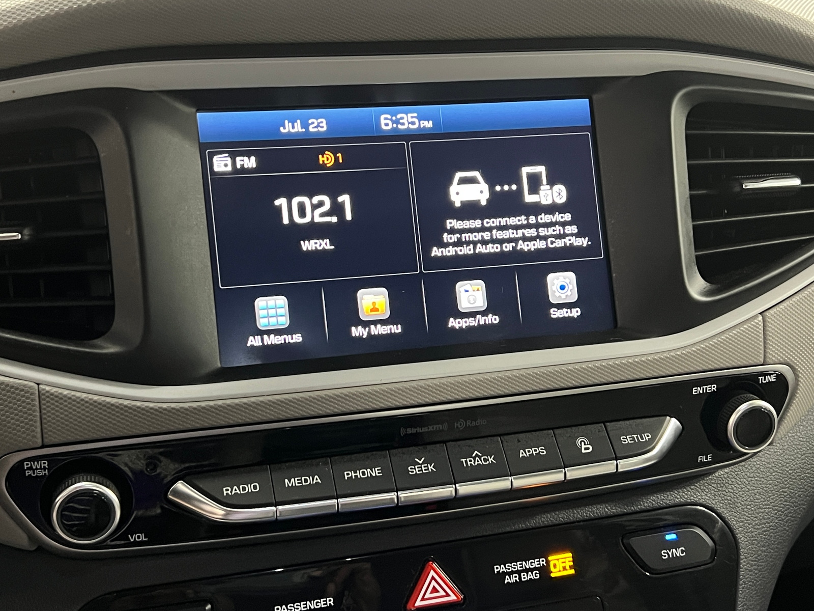 Thumbnail: 2017 Hyundai Ioniq - 4