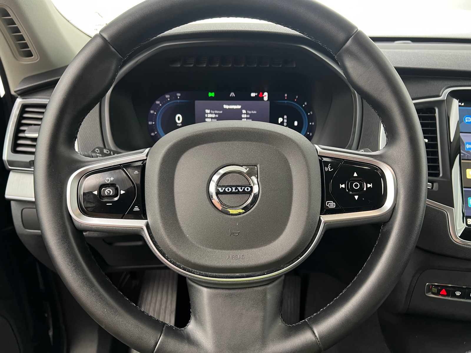 Thumbnail: 2025 Volvo XC90 - 4