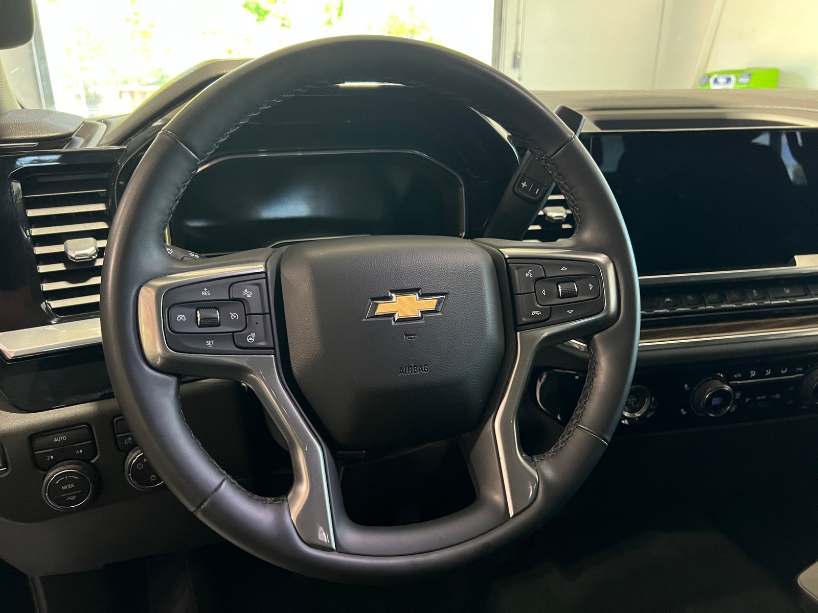 Thumbnail: 2023 Chevrolet Silverado 1500 - 5