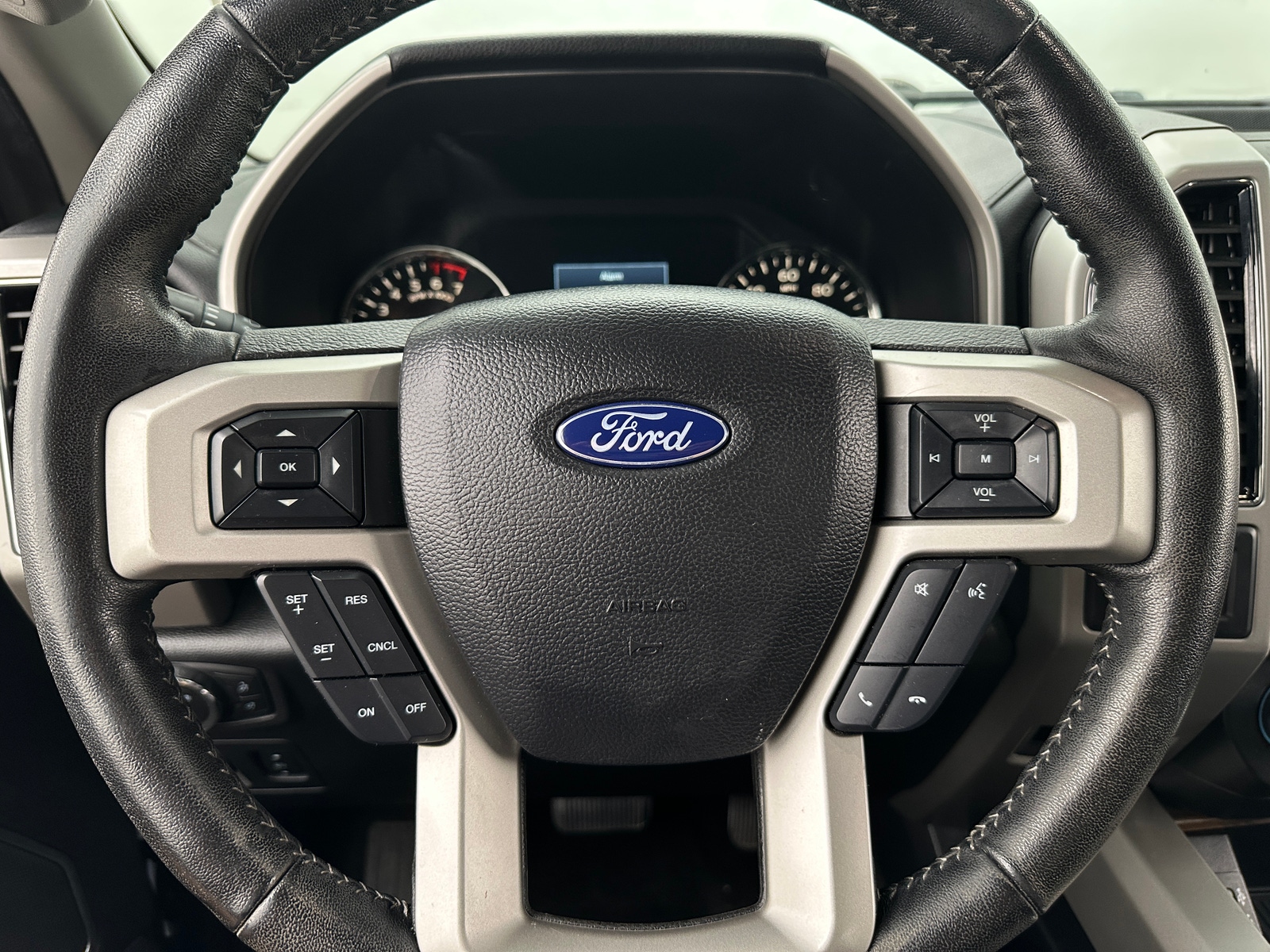 Thumbnail: 2019 Ford Econoline - 5