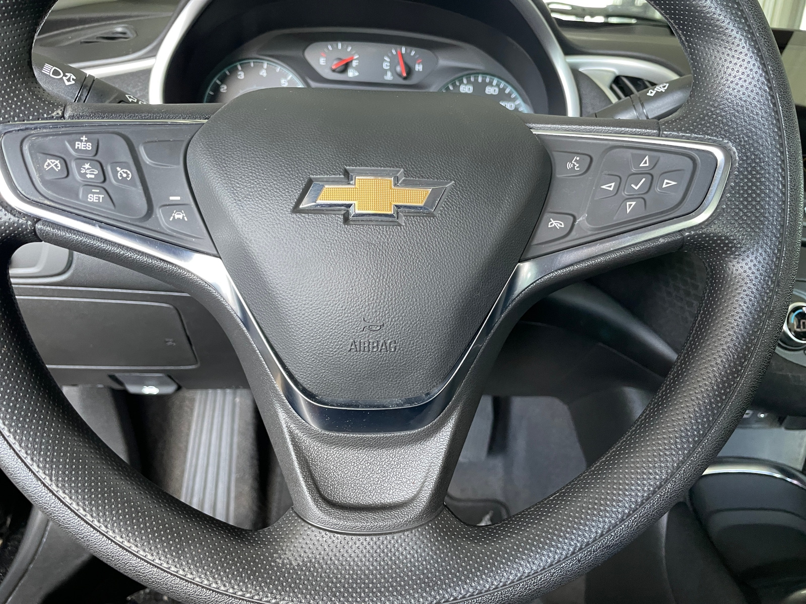Thumbnail: 2024 Chevrolet Malibu - 4