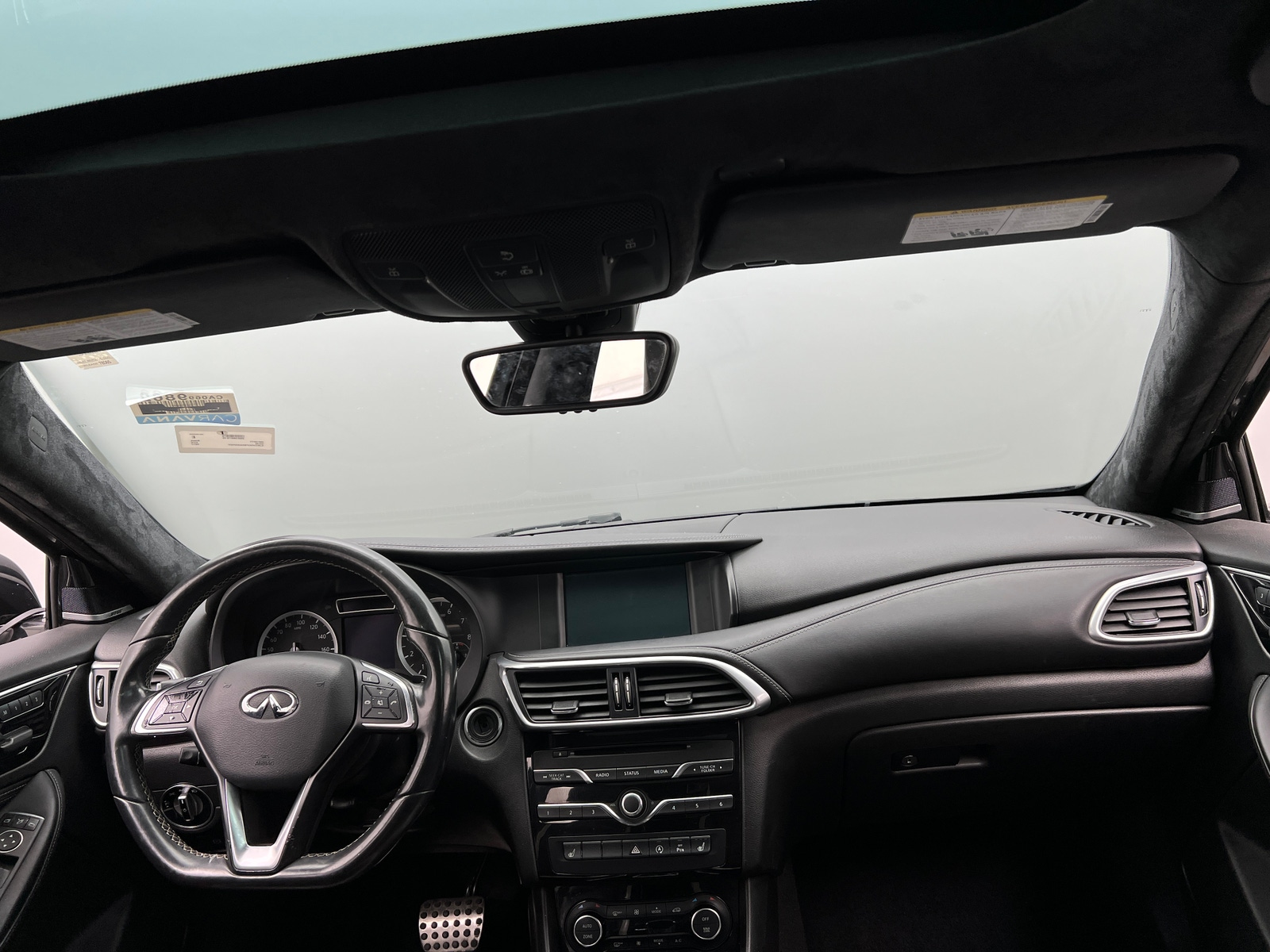 Thumbnail: 2017 INFINITI QX30 - 2