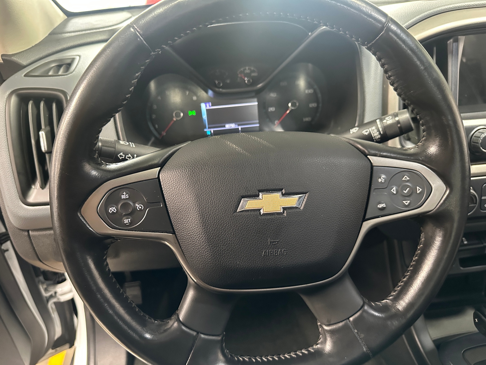 Thumbnail: 2017 Chevrolet Colorado - 5