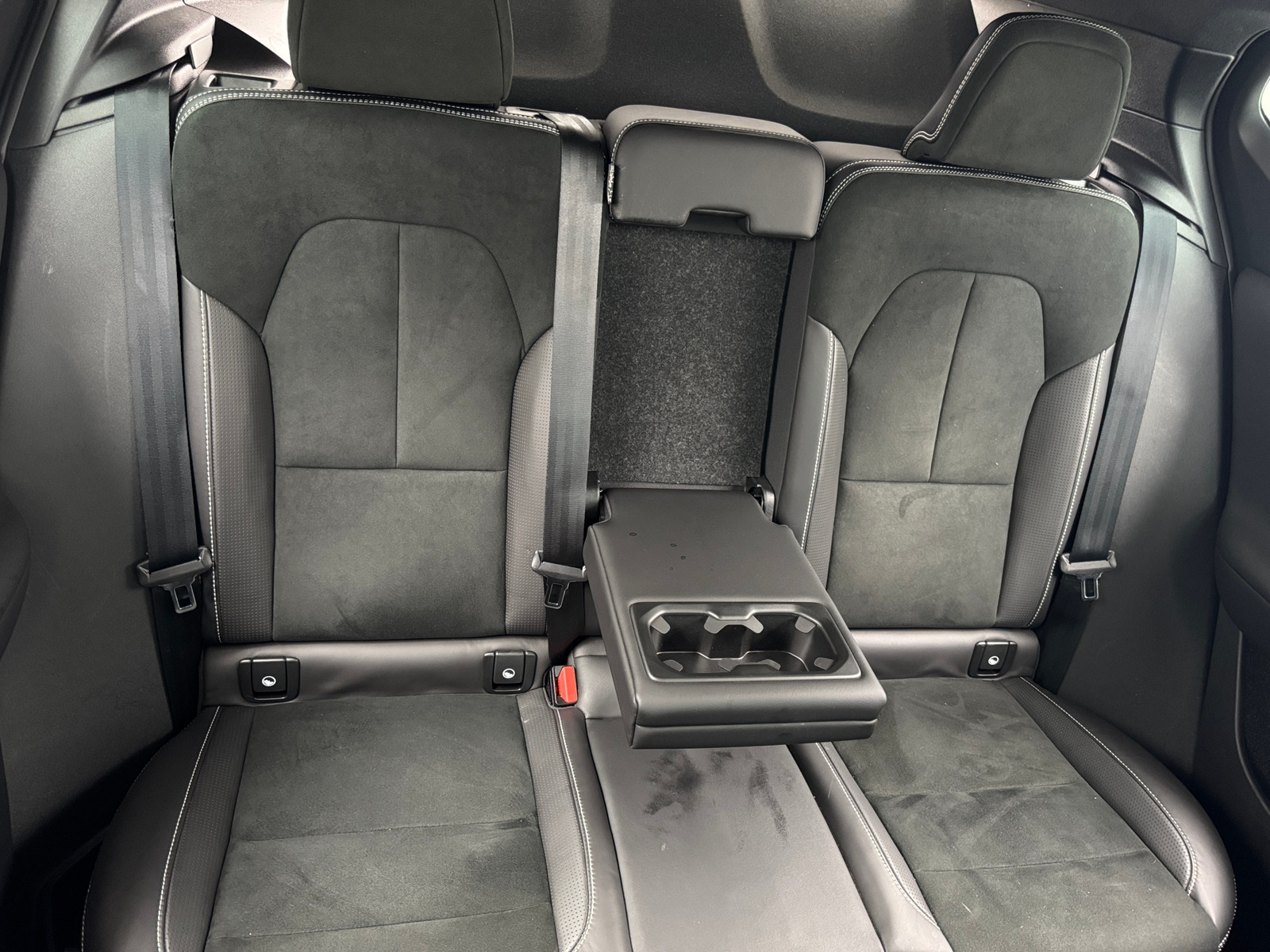 Thumbnail: 2020 Volvo XC40 - 5