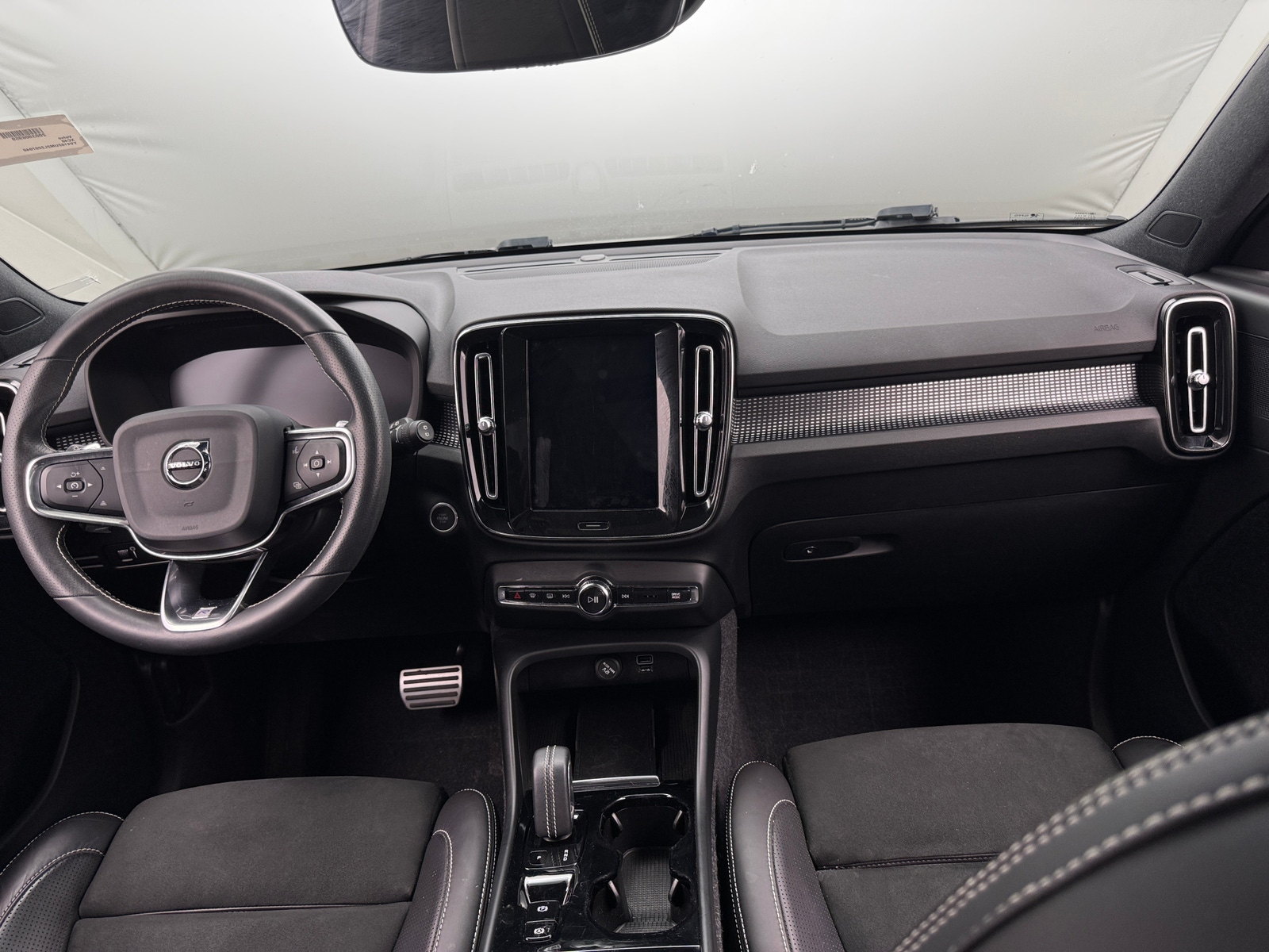 Thumbnail: 2020 Volvo XC40 - 2