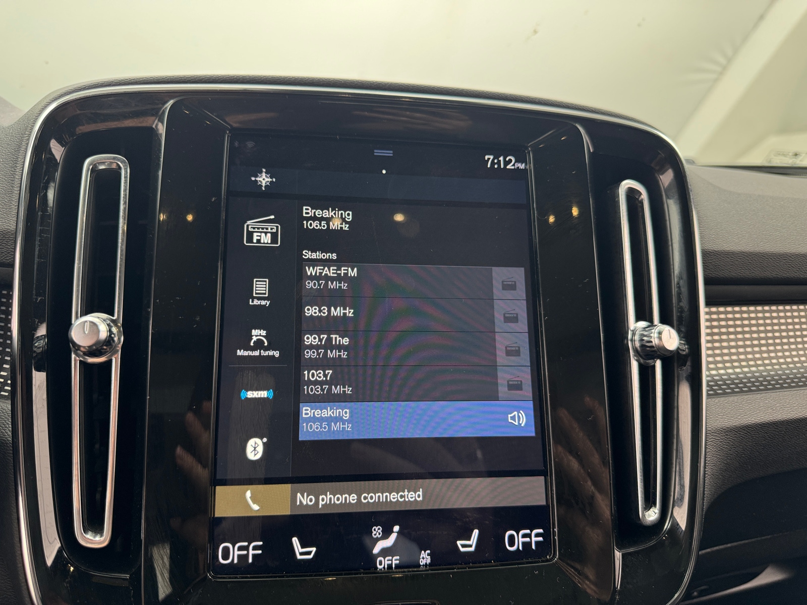Thumbnail: 2020 Volvo XC40 - 3