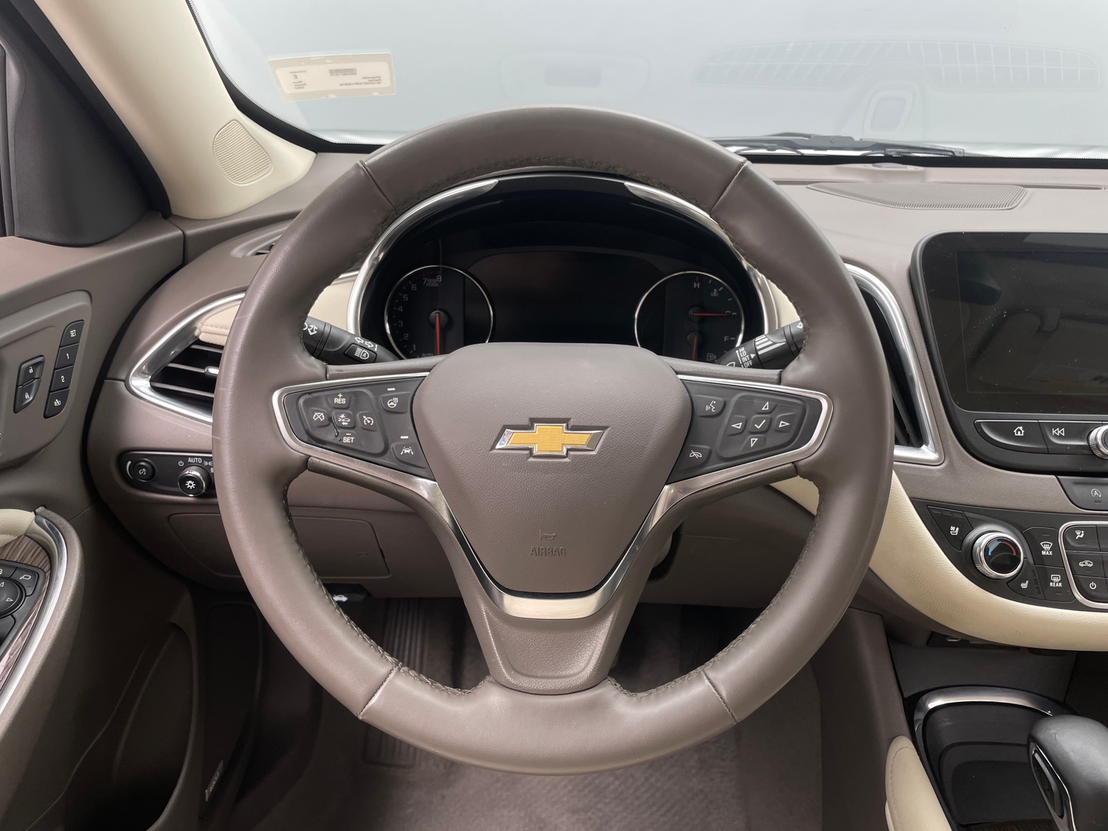 Thumbnail: 2024 Chevrolet Malibu - 4