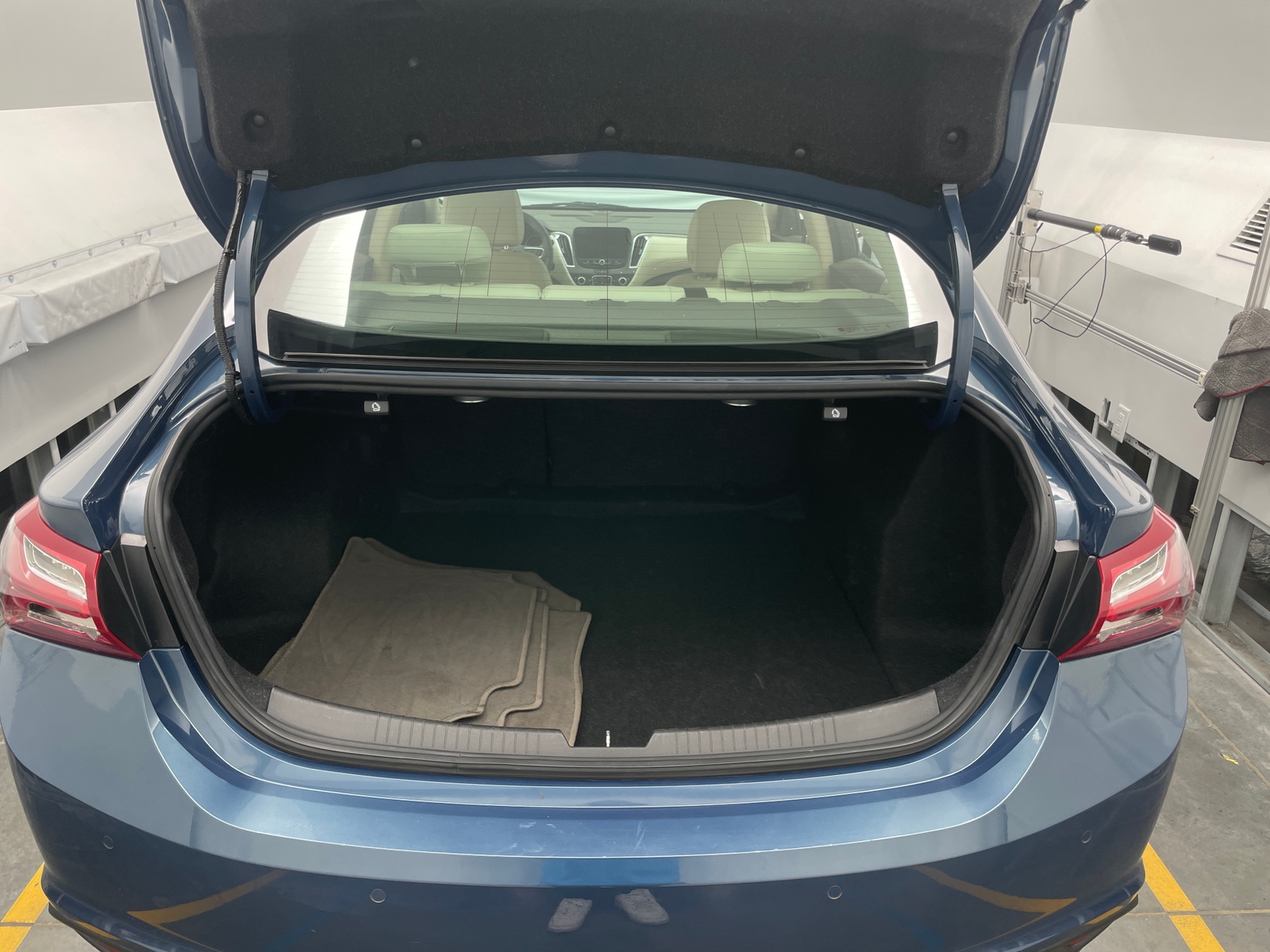 Thumbnail: 2024 Chevrolet Malibu - 6