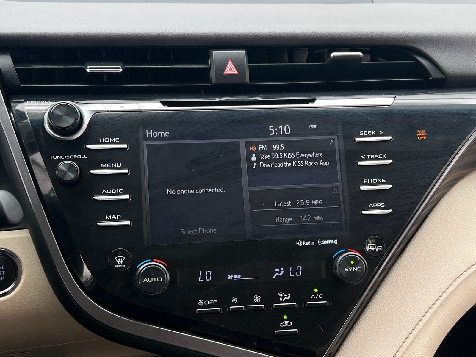 Thumbnail: 2019 Toyota Camry - 4