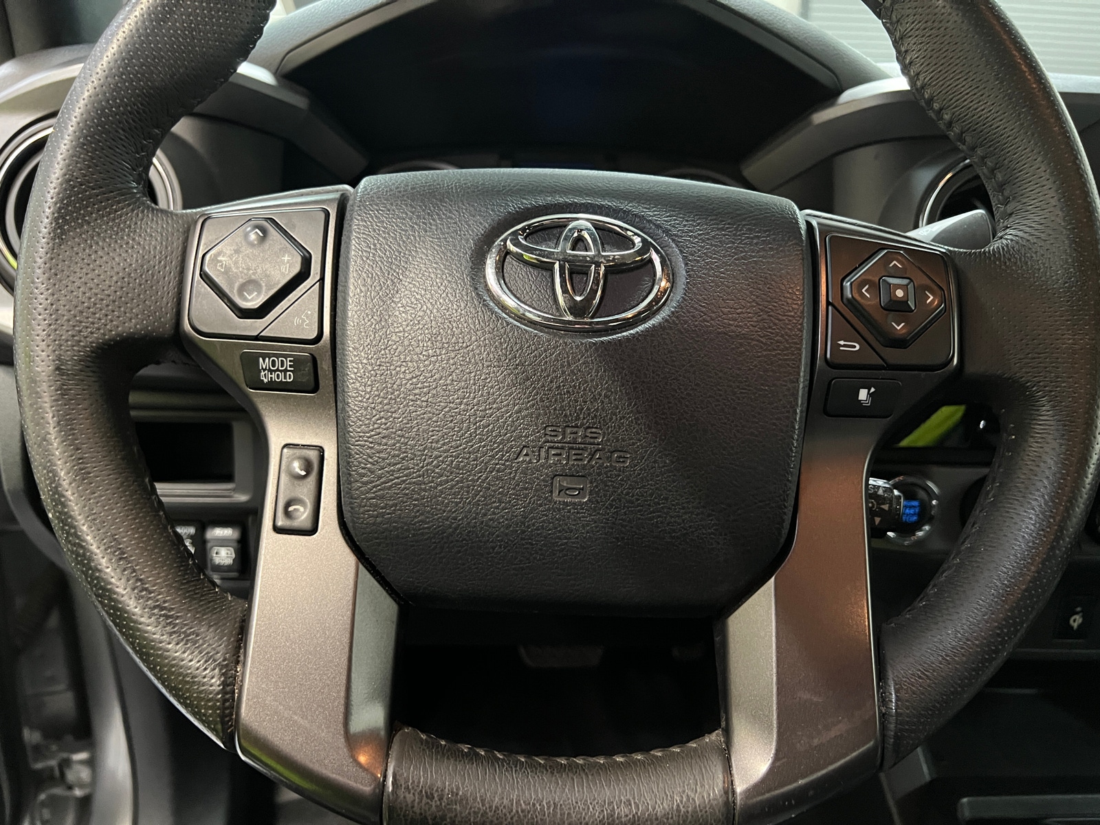 Thumbnail: 2017 Toyota Tacoma - 5