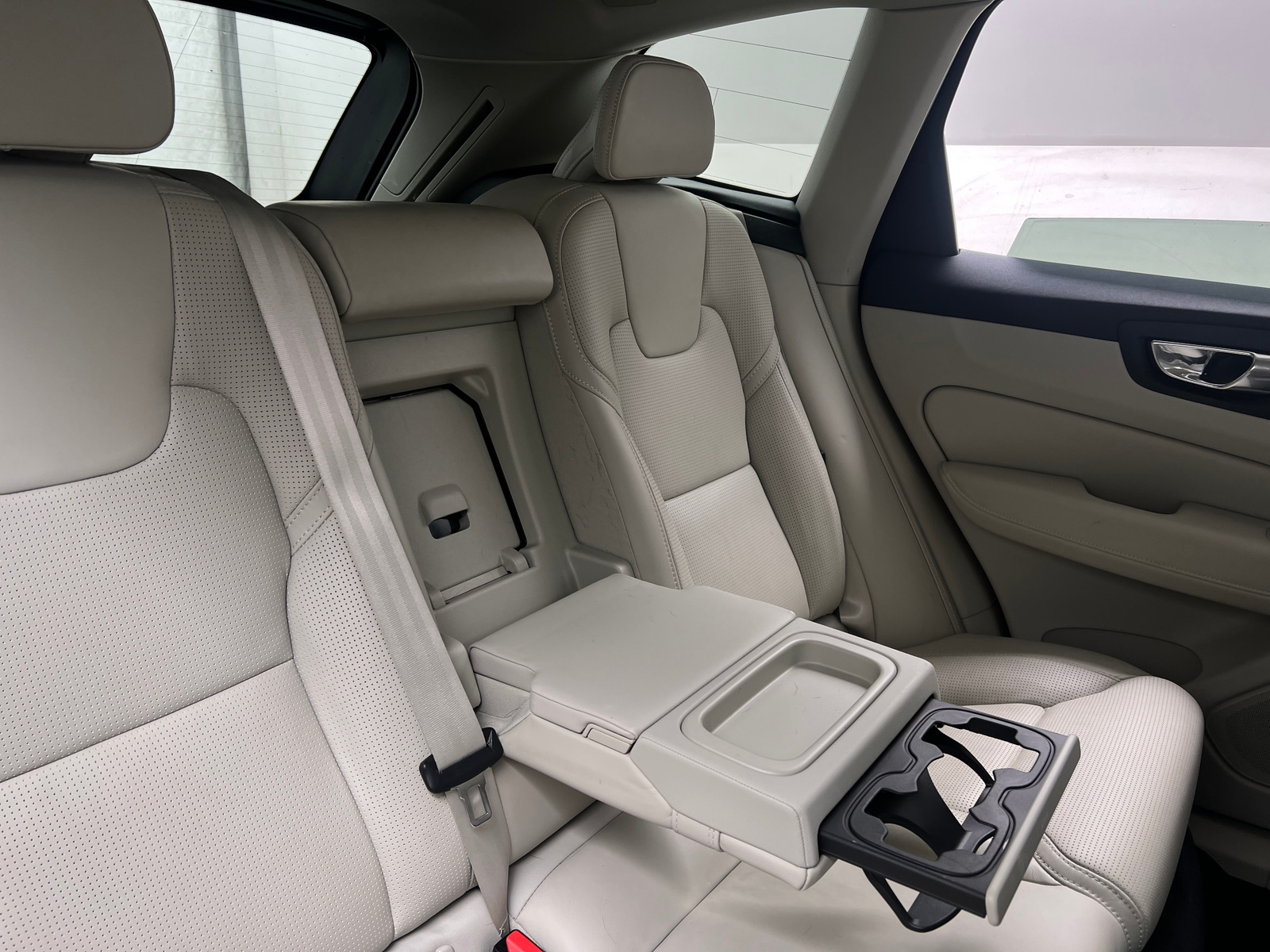 Thumbnail: 2021 Volvo XC60 - 5