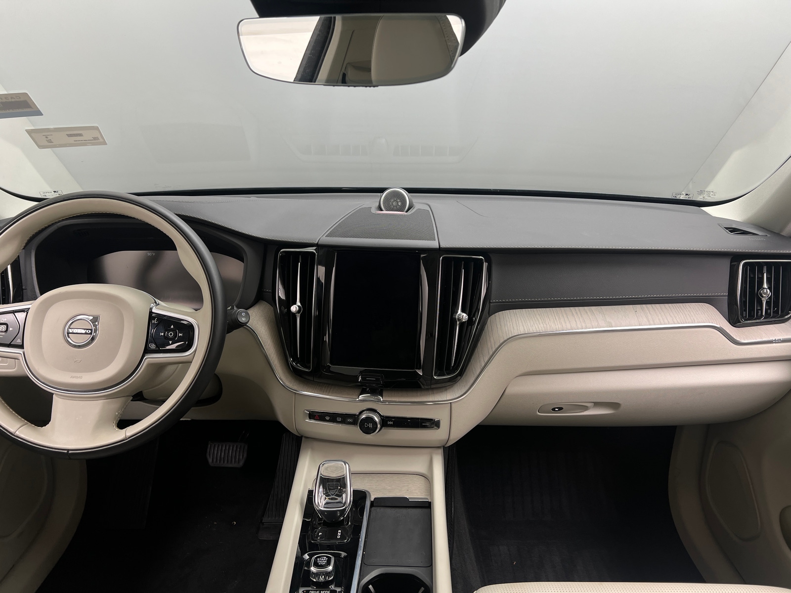 Thumbnail: 2021 Volvo XC60 - 2