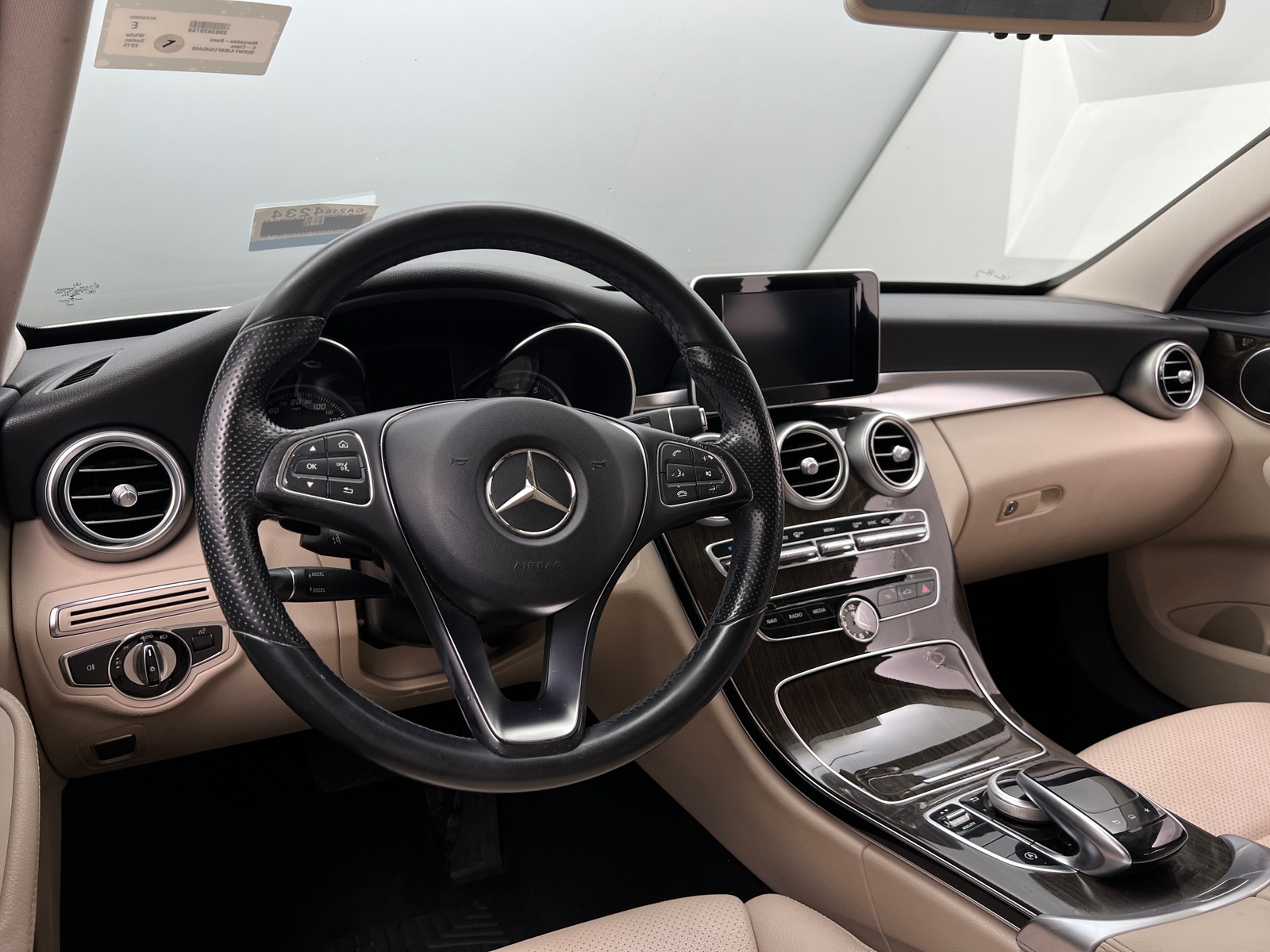 Thumbnail: 2015 Mercedes-Benz C-Class - 2