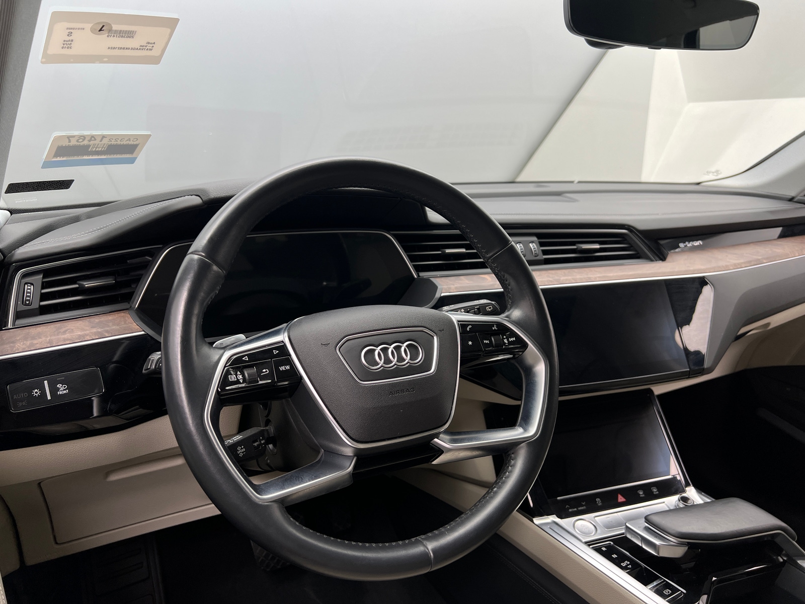Thumbnail: 2019 Audi e-tron - 2