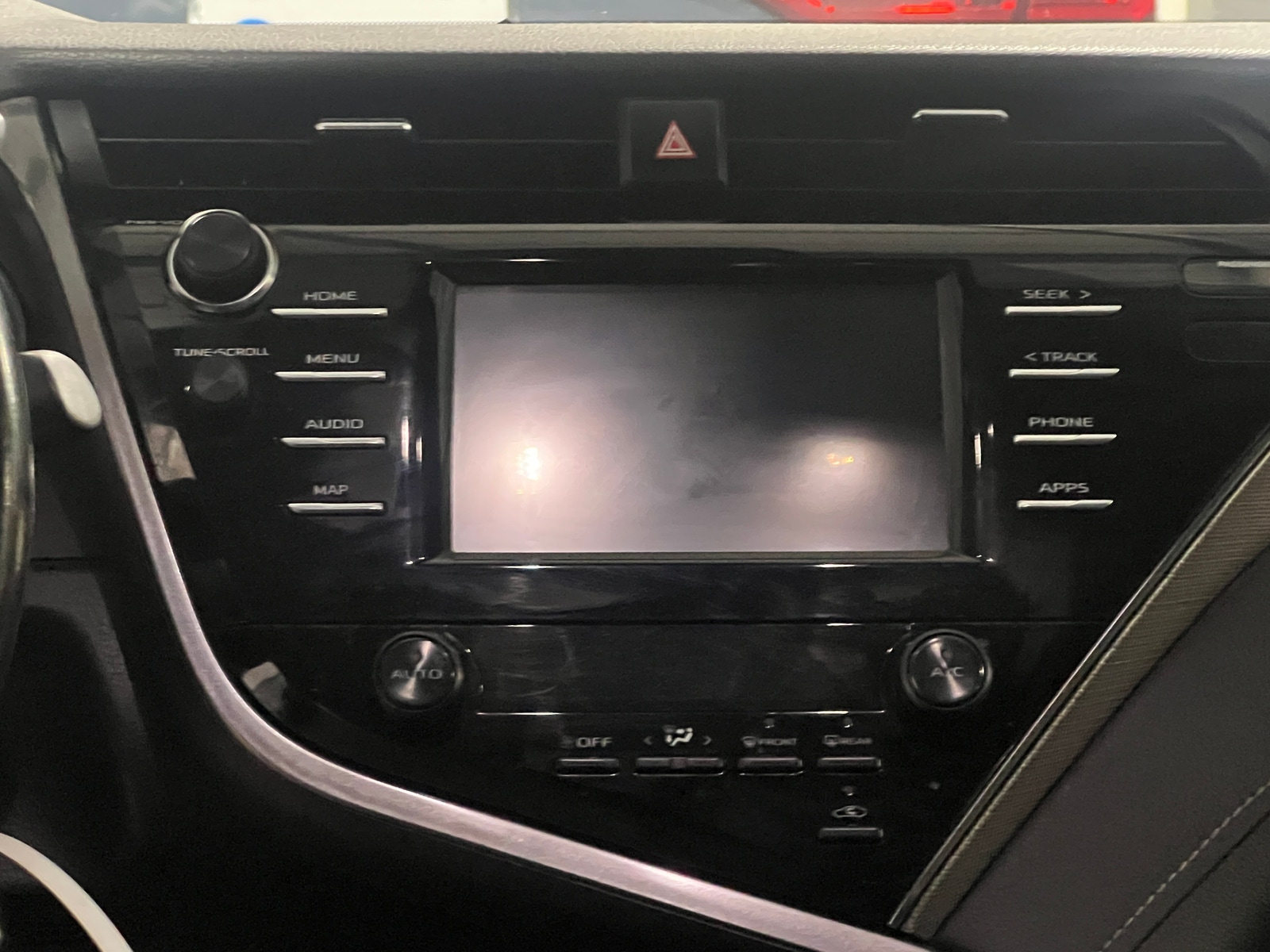 Thumbnail: 2019 Toyota Camry - 4