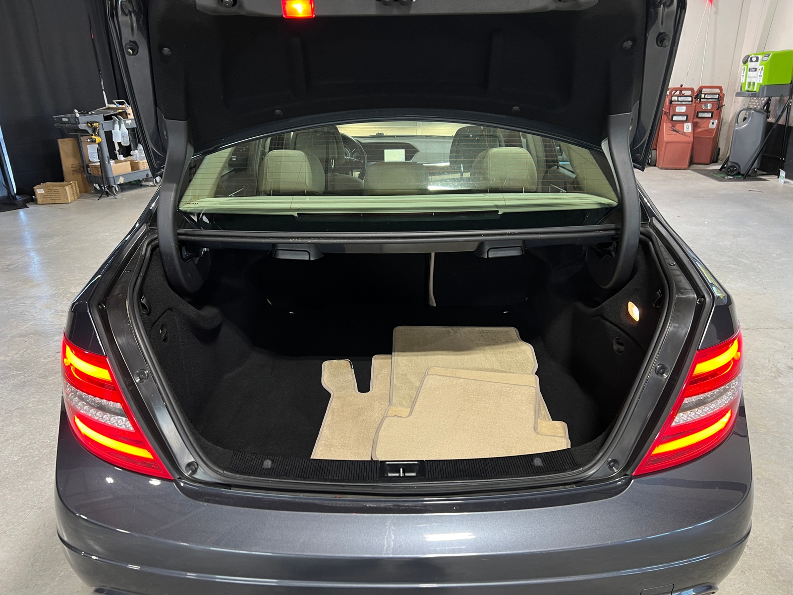Thumbnail: 2013 Mercedes-Benz C-Class - 6